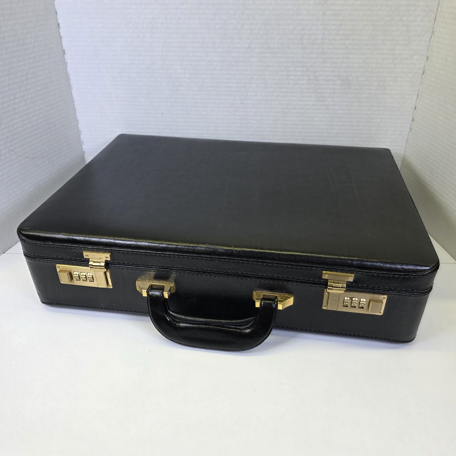 Vintage Sonalin Black Leather Executive Attaché Briefcase 000 Lock