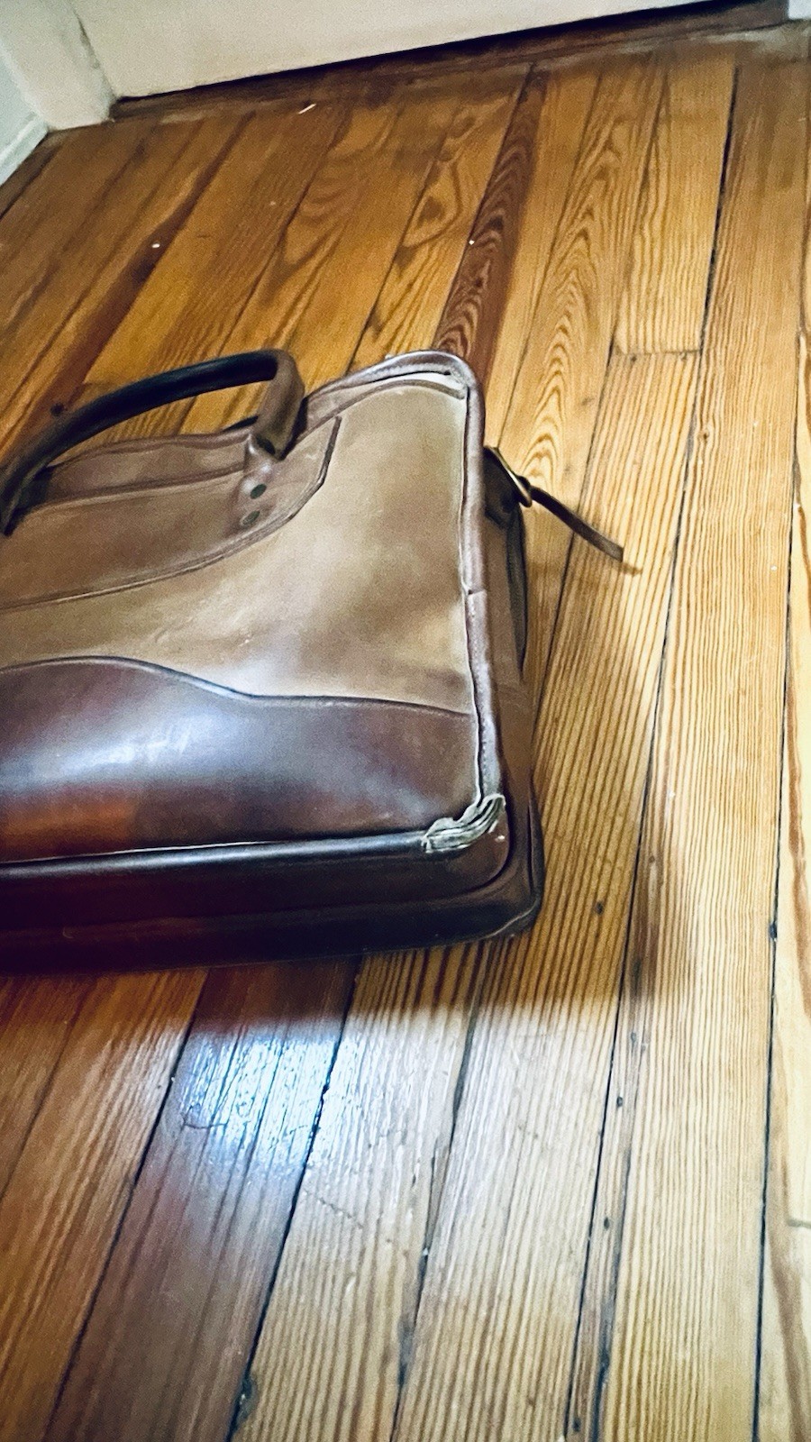 Orvis Gokey Leather Briefcase
