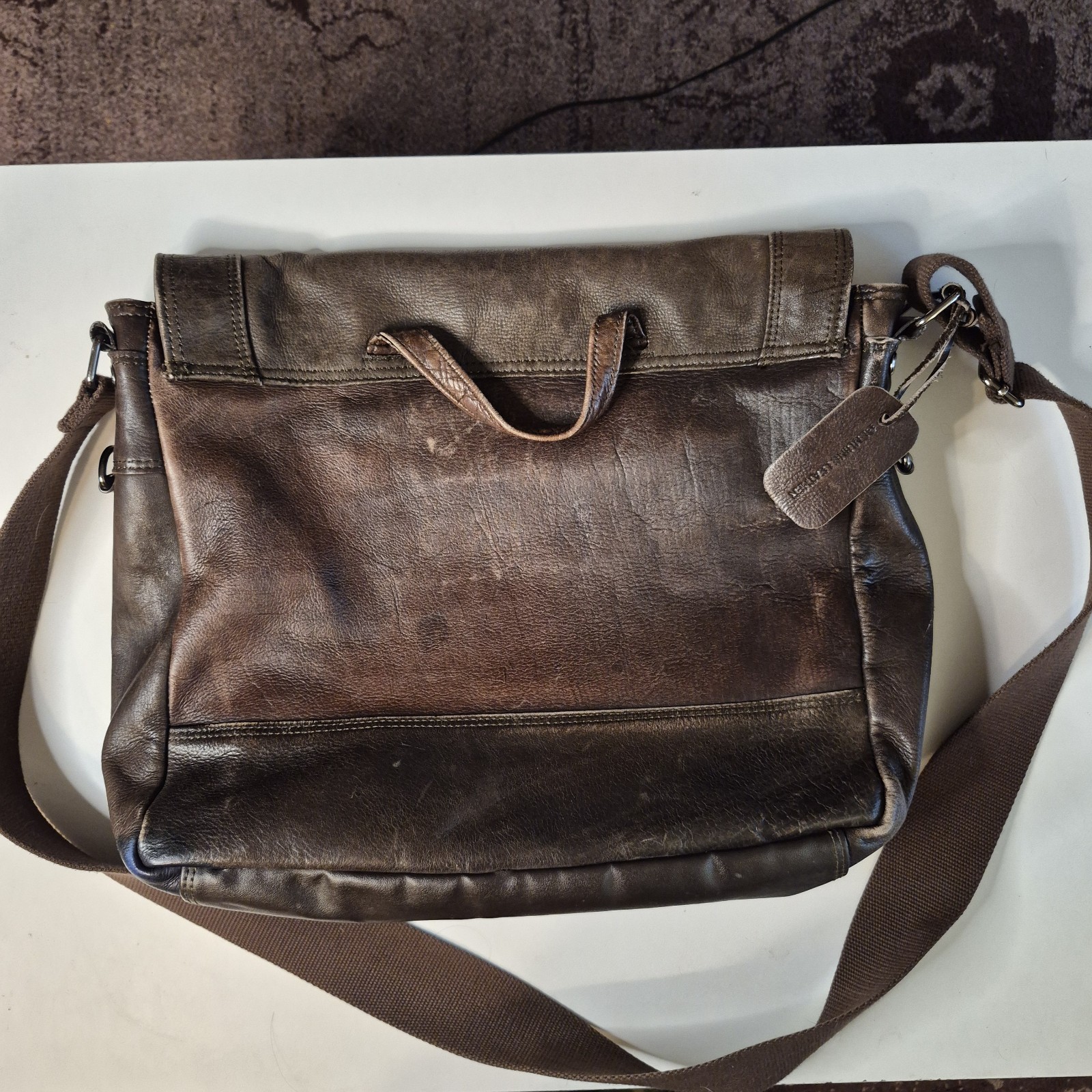 Vintage Kenneth Cole Reaction Brown Genuine Leather Messenger 11″x14″x4″