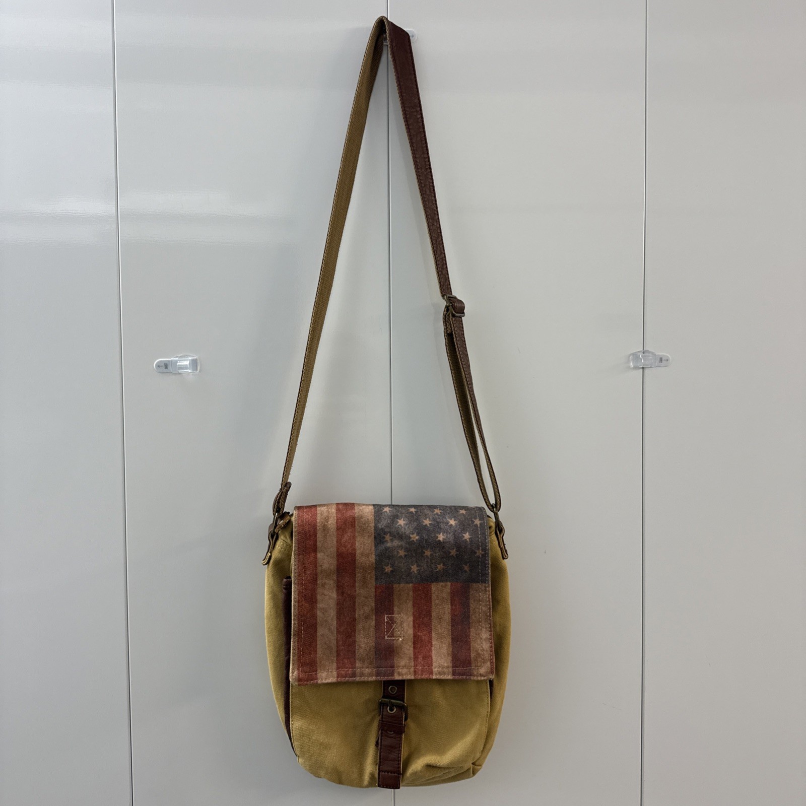 Studio Manhattan Messenger Bag Authentic Leather Canvas Cross Body USA FLAG