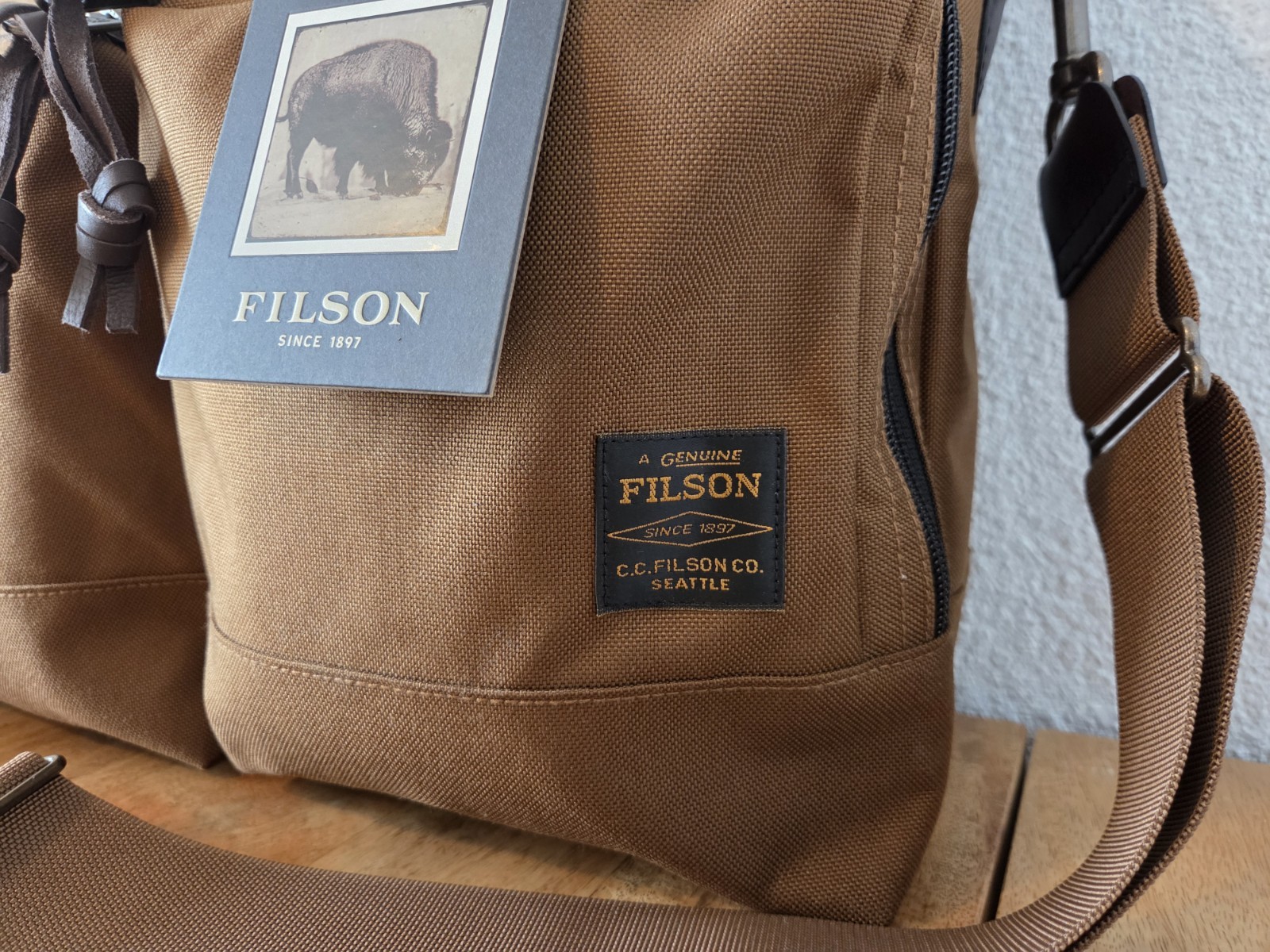 Filson Dryden Briefcase | NWT | Whiskey | MSRP $199