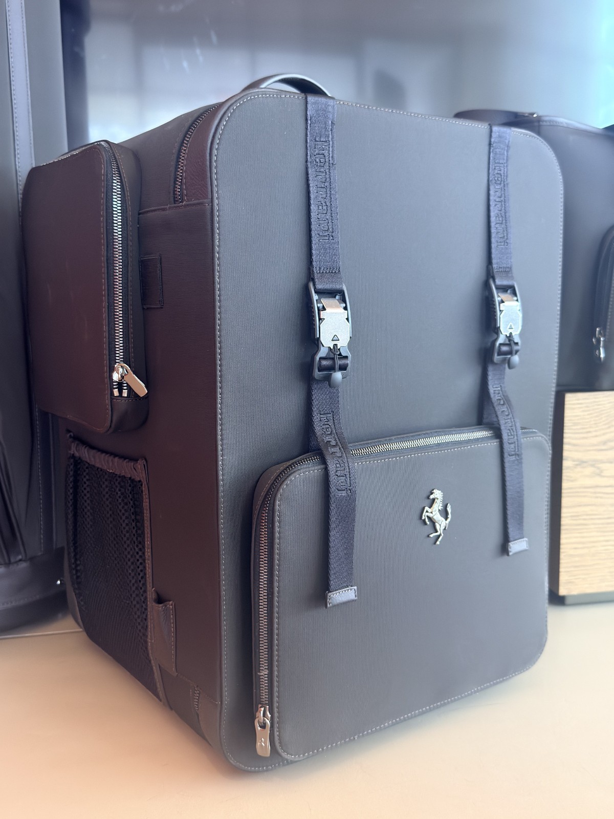 Purosangue Lifestyle – Ferrari – Riding Backpack