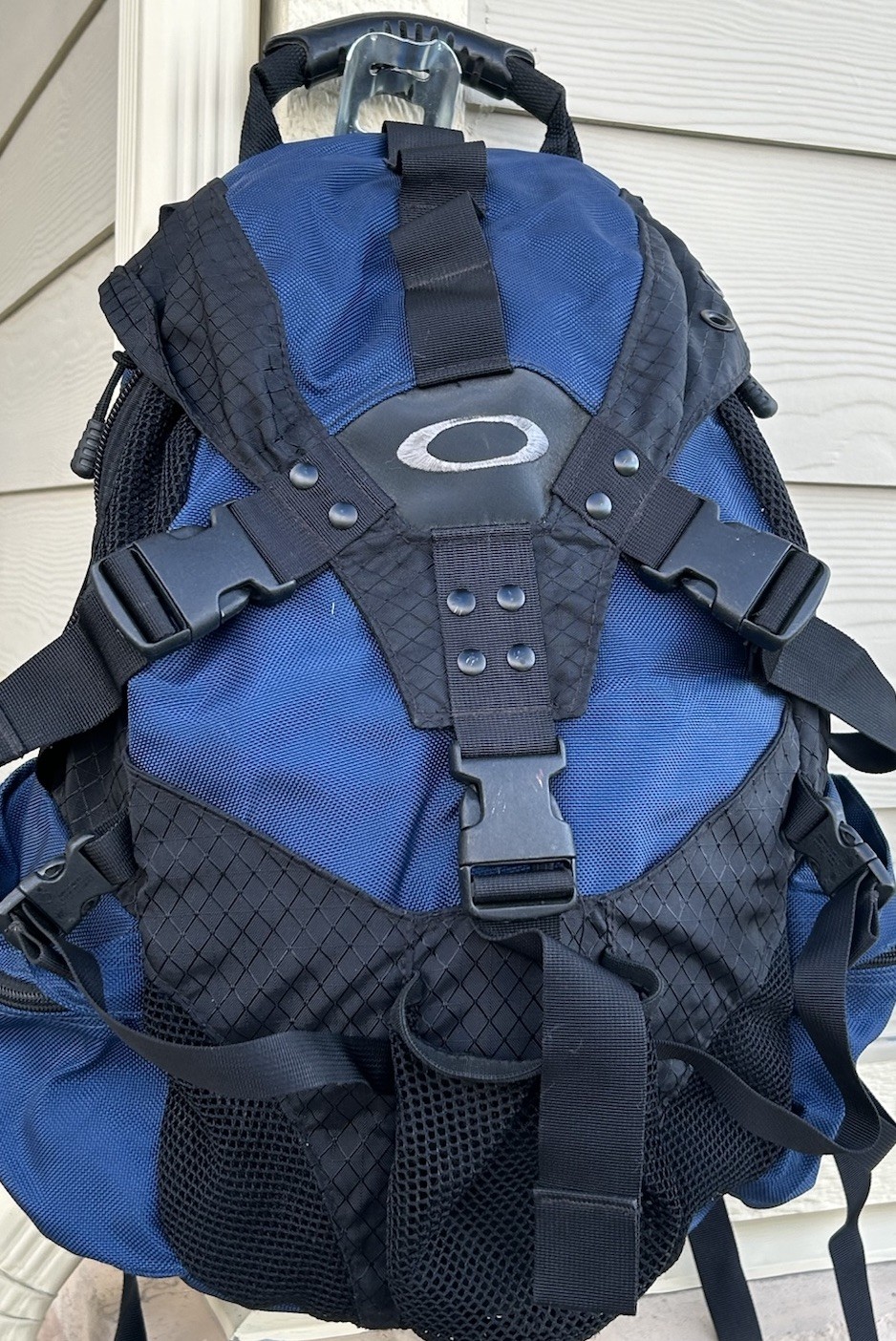 Vintage Y2K OAKLEY ICON Tactical Rucksack BACKPACK Blue + Black