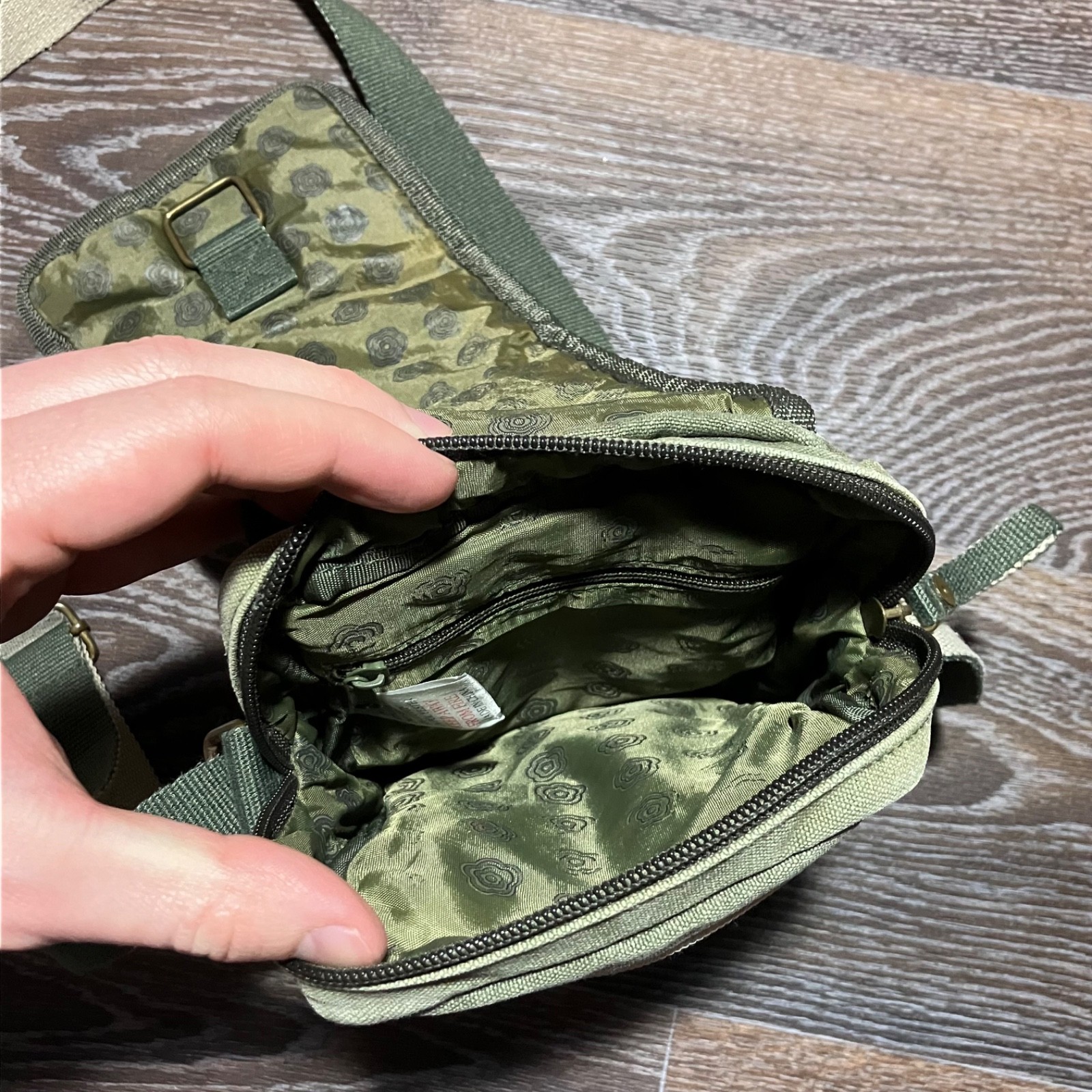 Y2K Vintage KICKERS Messenger Shoulder Bag Beige Khaki size 16×22 cm
