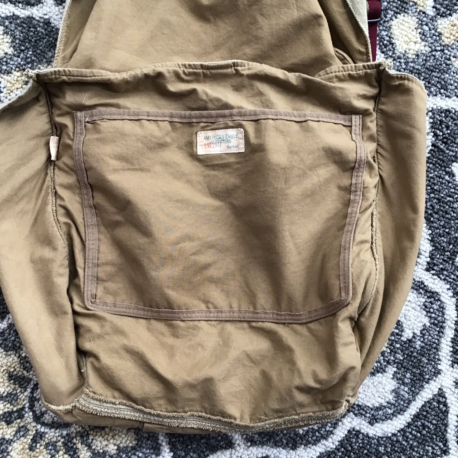 VTG American Eagle Outfitters Canvas Messenger Bag Coyote Tan Red Stripe A7E US