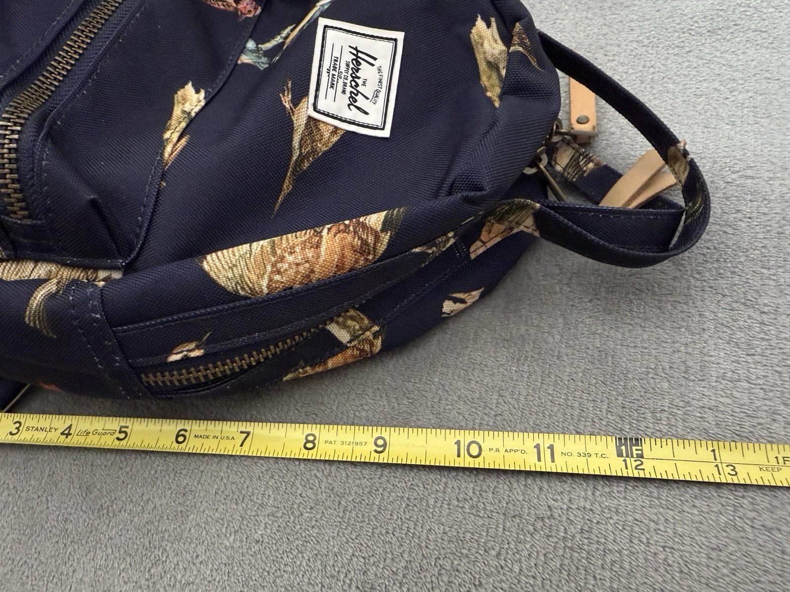 Herschel Backpack Bag Birds All Over Print Pockets Casual Every Day Pack Small?