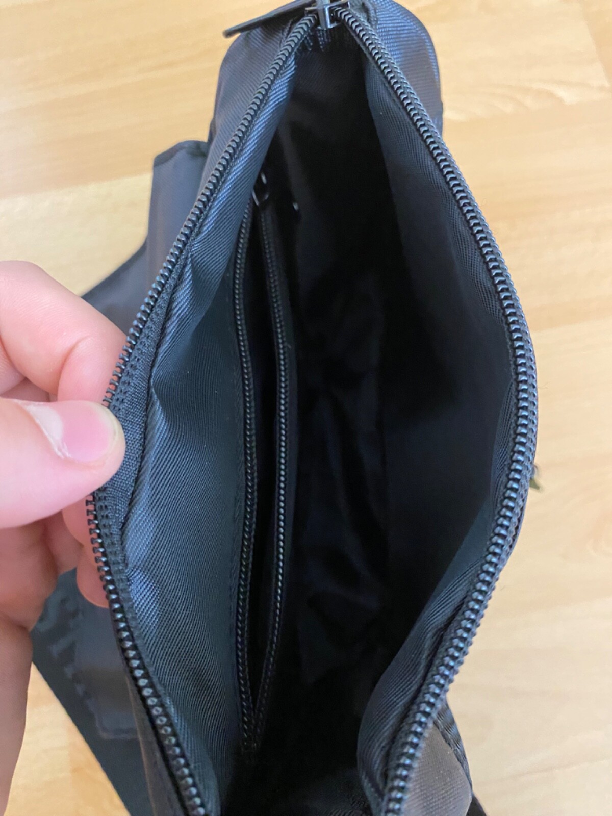Trapstar Irongate T Cross Body Bag black