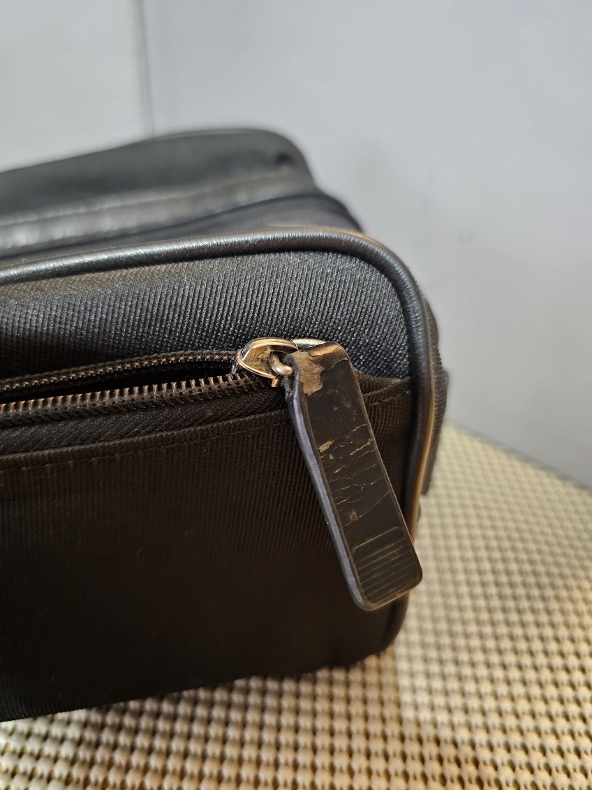 Kenneth Cole Reaction Black Canvas Faux Leather Travel Toiletry Bag. 12×6.5×4.5″