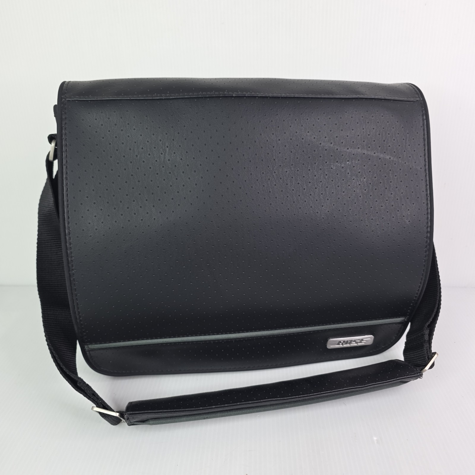 Bose Portable SoundDock Music System Travel Messenger Bag Tote Black 10″ x 12″