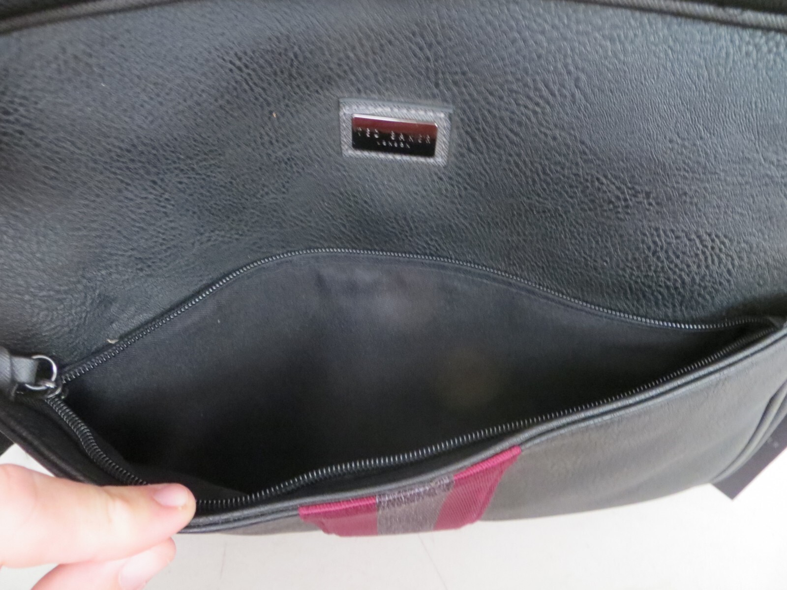 NWT Ted Baker Kobra Webbing Messenger Bag Black