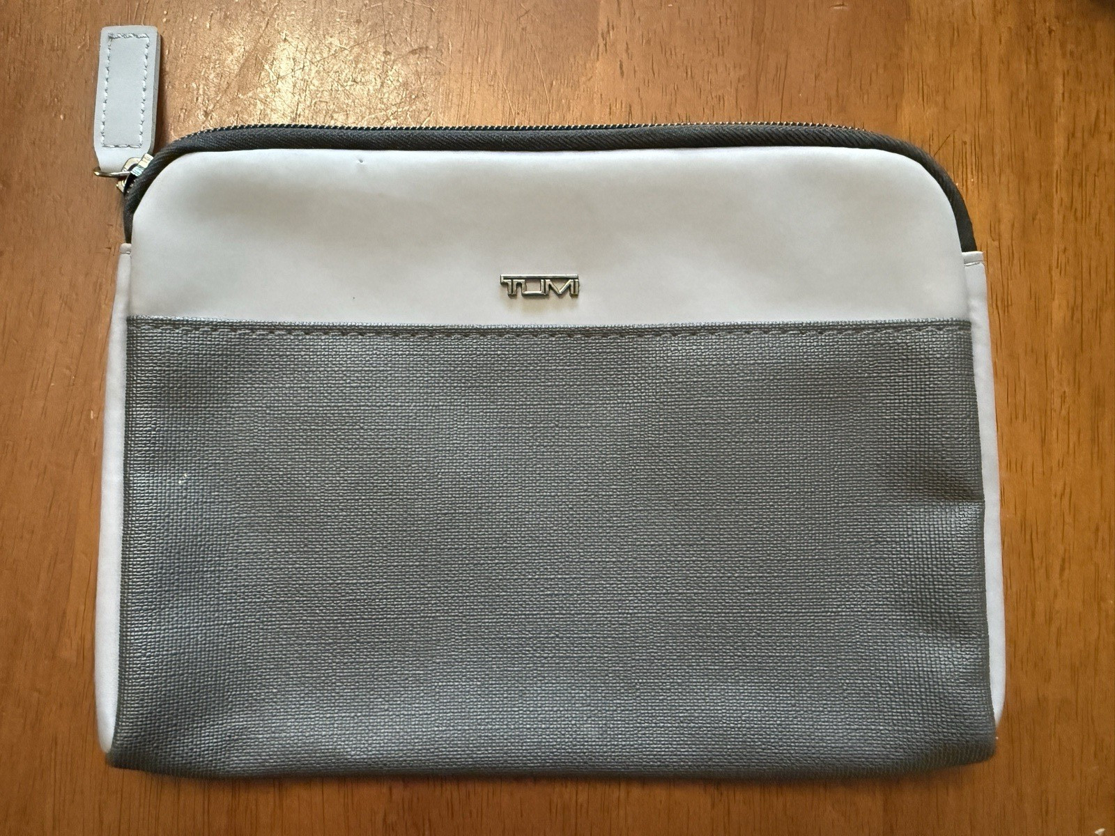 Tumi For Delta Two Tone Gray Zip Travel Pouch Toiletries Cosmetic Bag