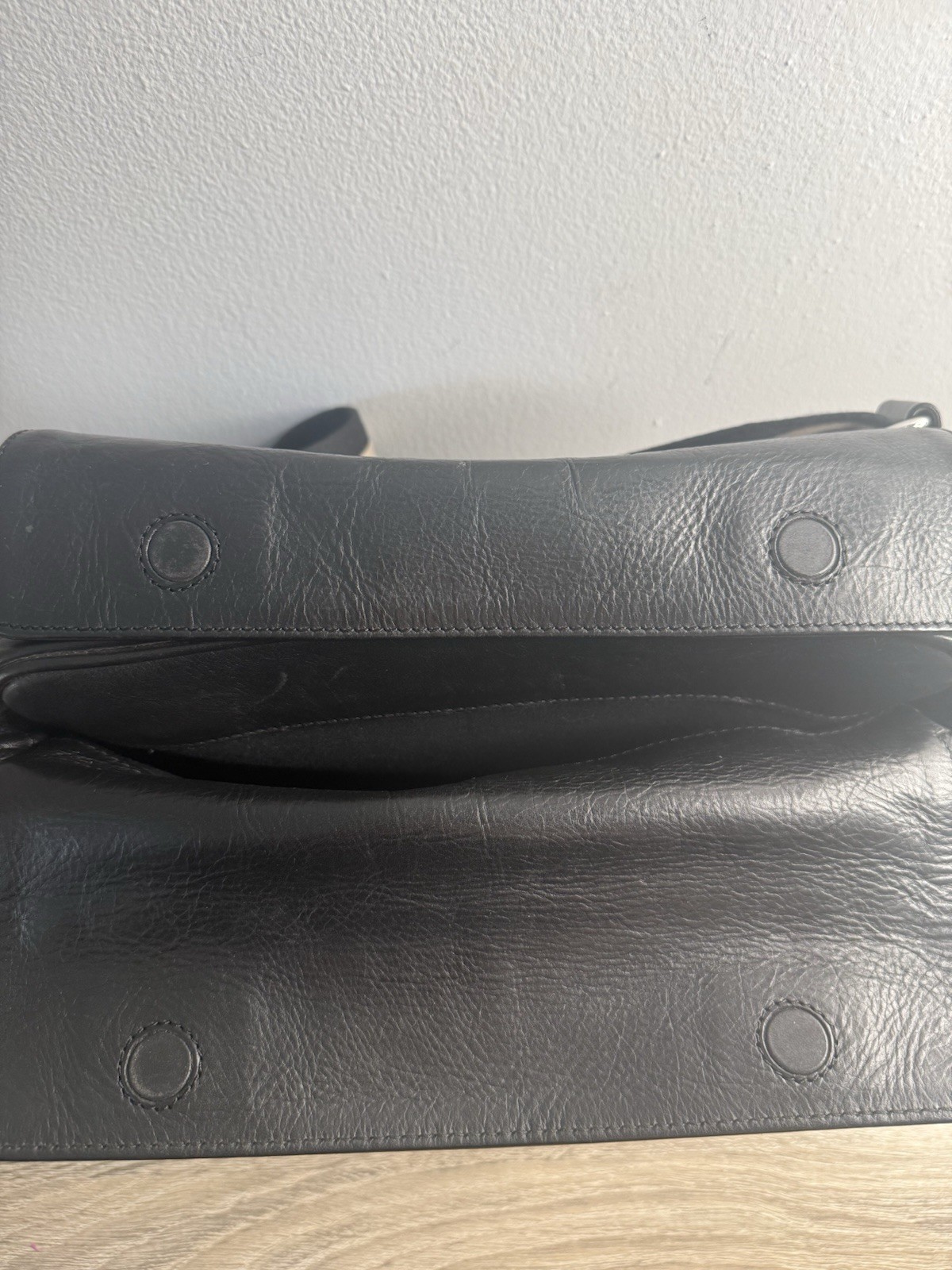 Bally Black Leather Messenger Bag Crossbody Stripe Strap Italy Classic