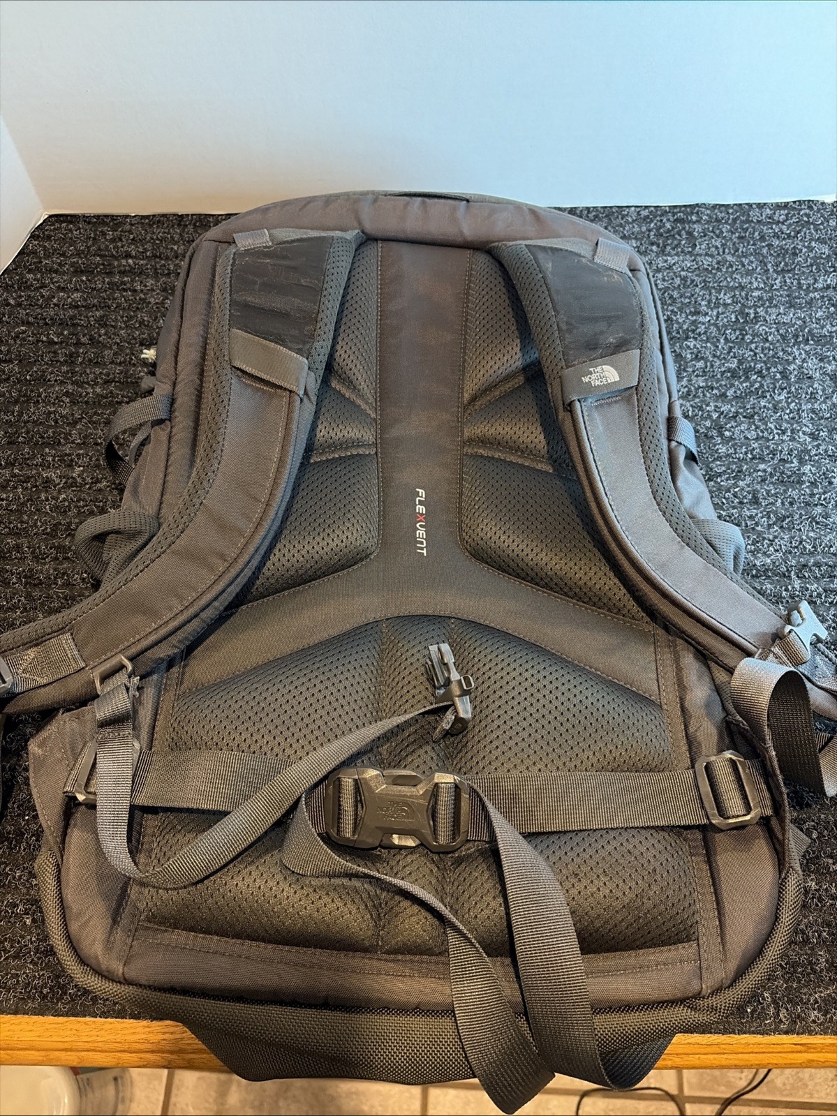 The North Face Recon Backpack School Work Hiking Padded Gray And Teal