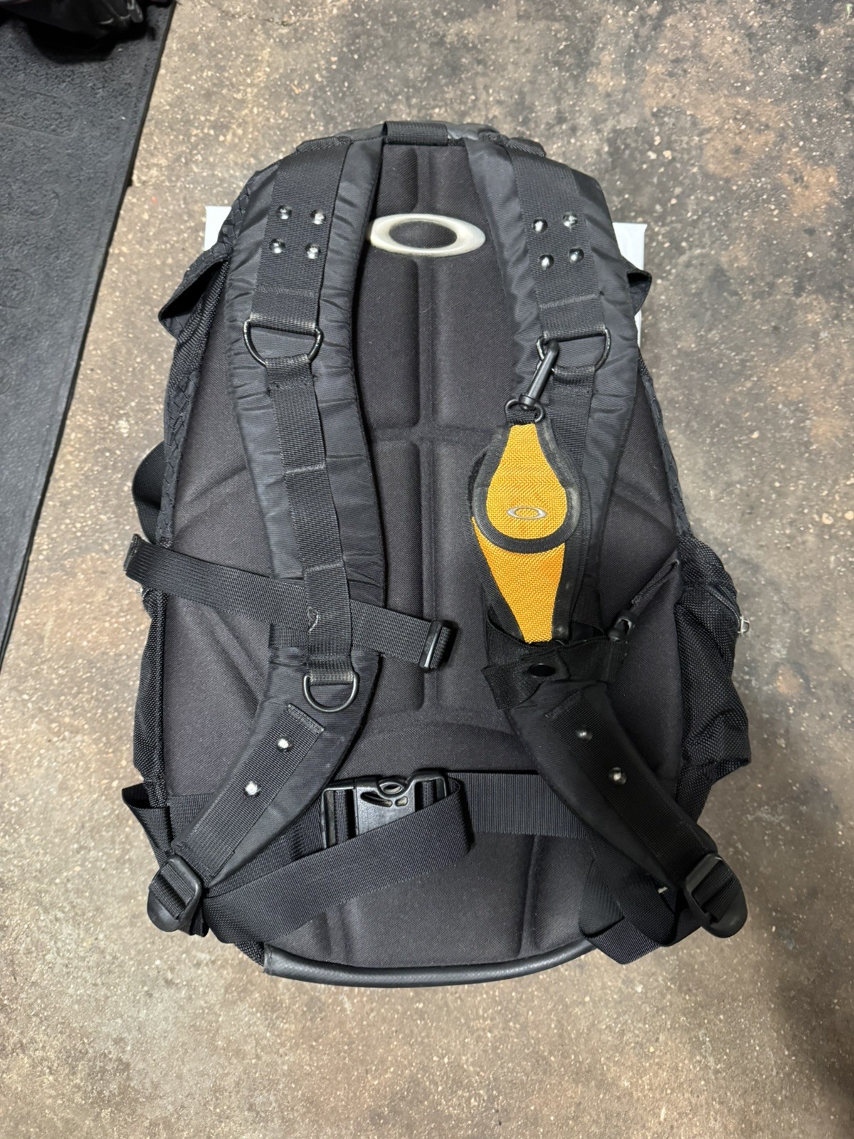 Oakley Icon RC Tactical Backpack Black Logo Zip Pockets Padded RARE