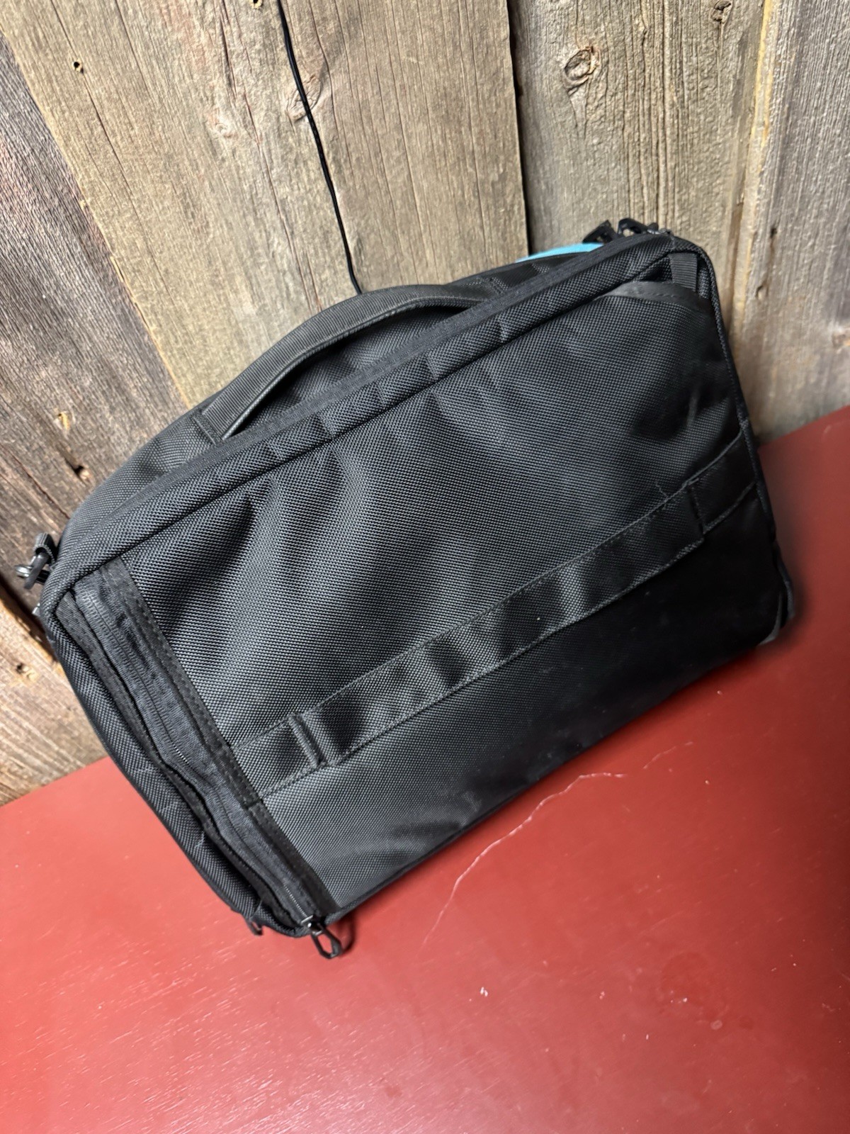 Thule Accent Convertible Backpack Black 17L Laptop Bag Travel 17x12x4
