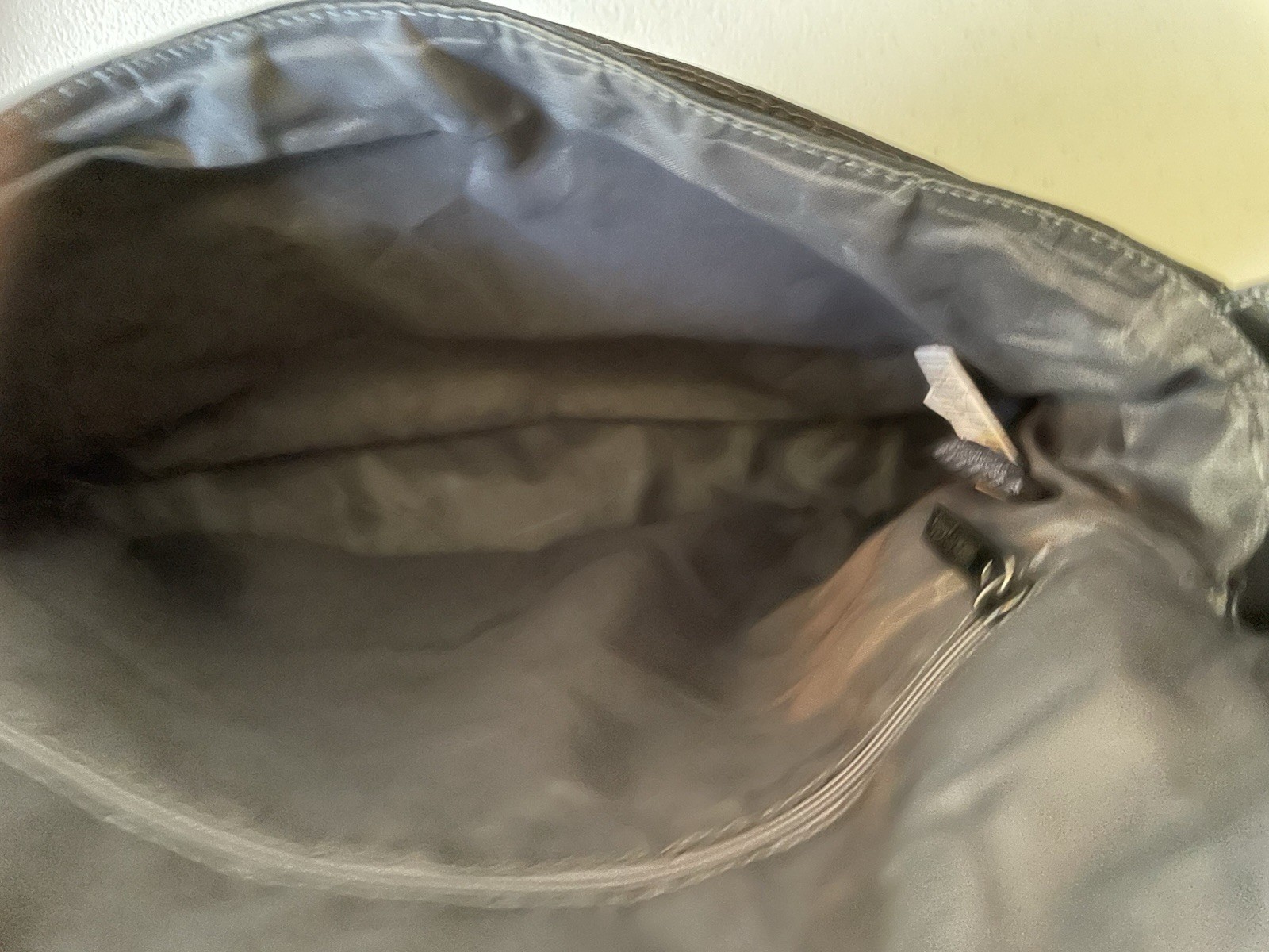 Kenneth Cole Reaction Leather Commuter Messenger Bag Snap Flap Black Work Laptop