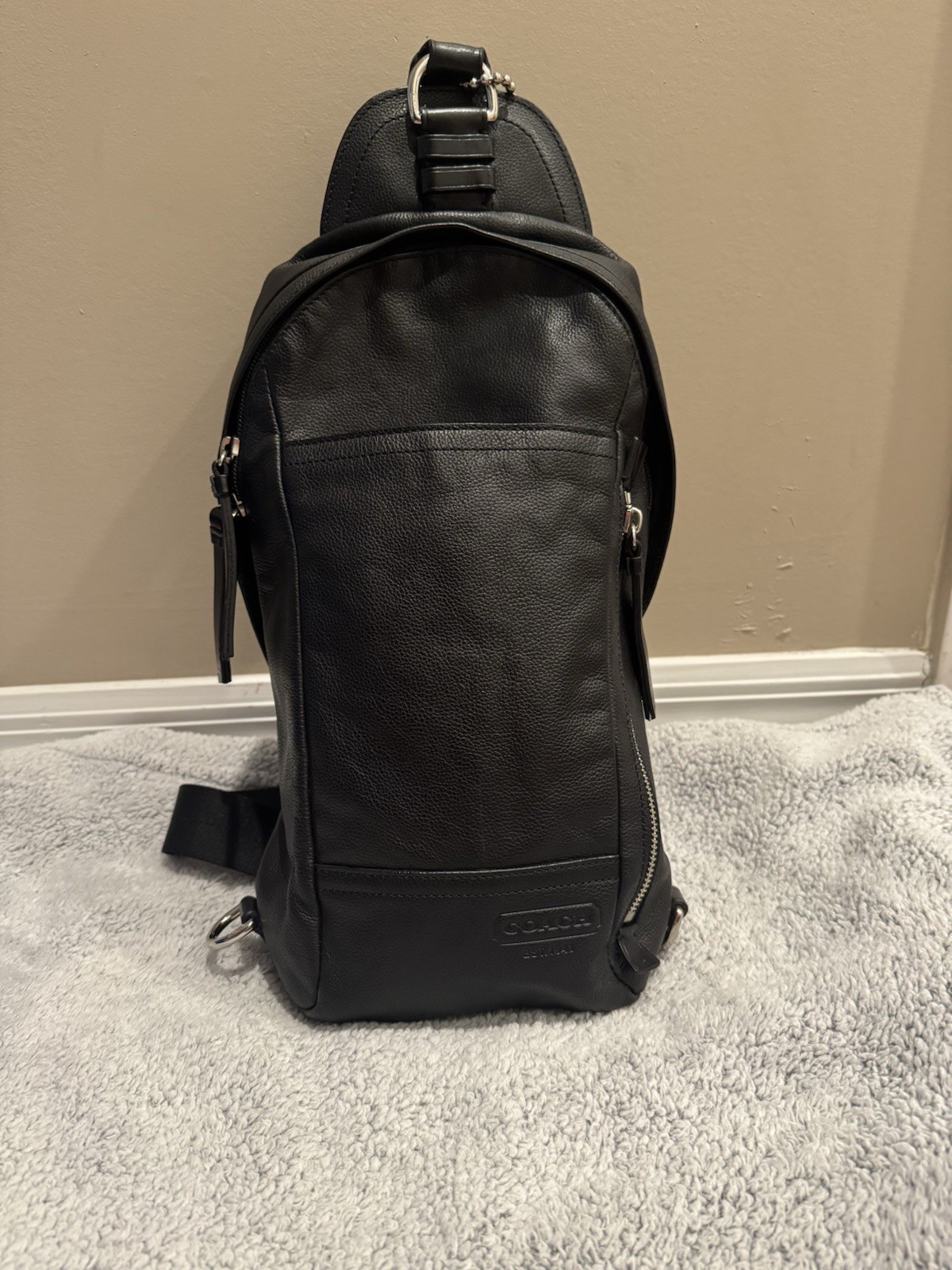 Coach Black unisex Sling Backpack Crossbody Bag Zip Closure Adjustable Strap