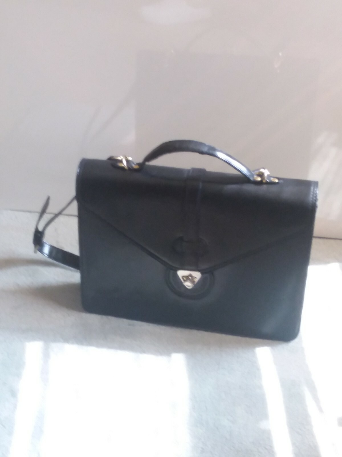 Casual Corner 14 1/2″x10 3/4″x3 1/2″ Briefcase – Black PU