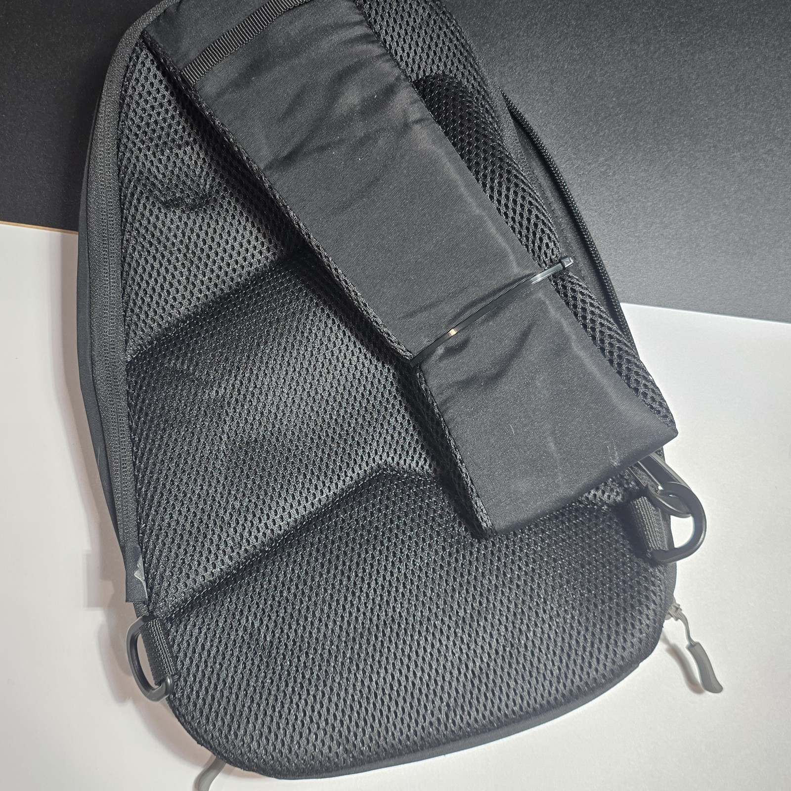 9 L, Unbranded Sling Pack Polyester Messenger, Cross Bag NEW