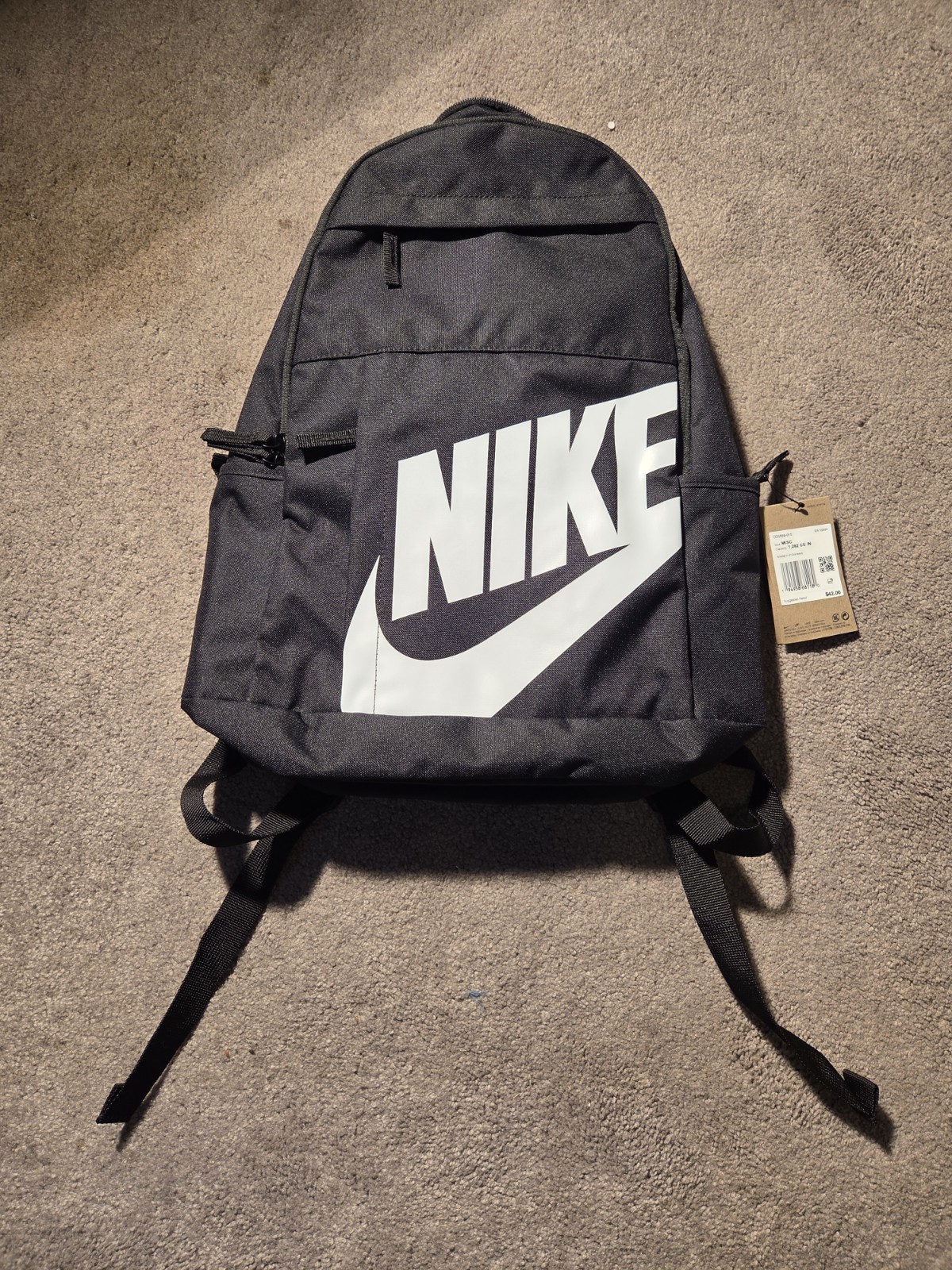 New With Tags Nike Black And White Backpack 1.282 CU Inches