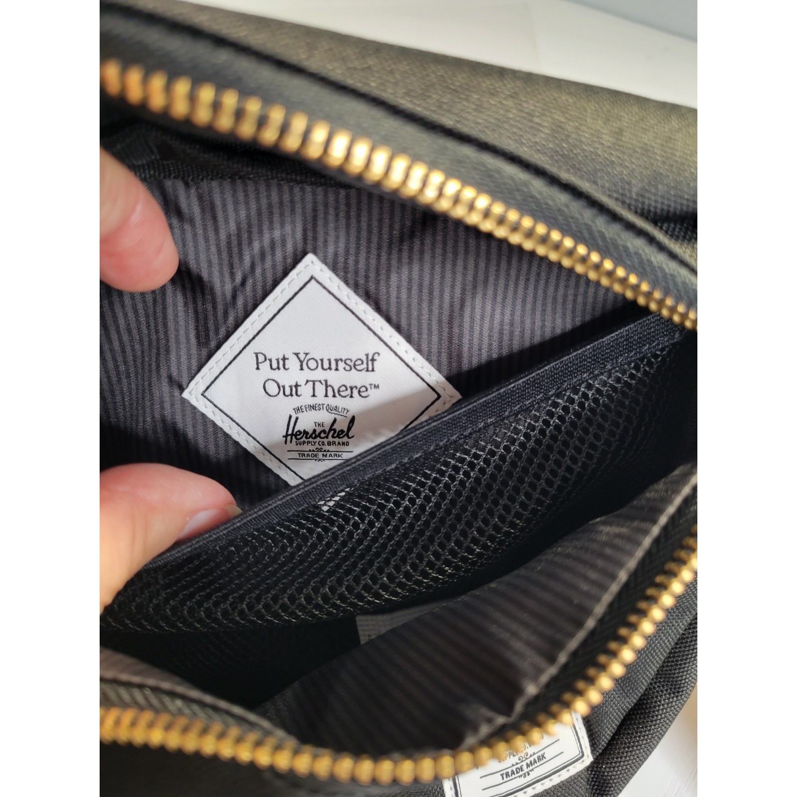 New Herschel Hip Pack Unisex OS Black Recycled Fabric Fanny Pack
