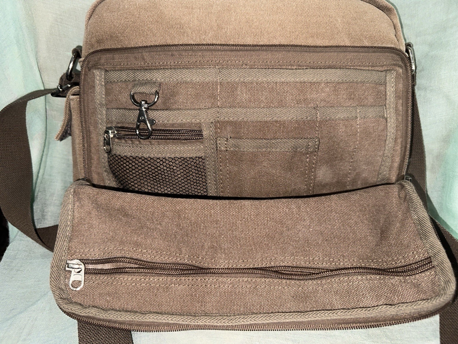 Canvas Natural Material Retro Messenger Tablet Travel Bag Manjianghong Men’s