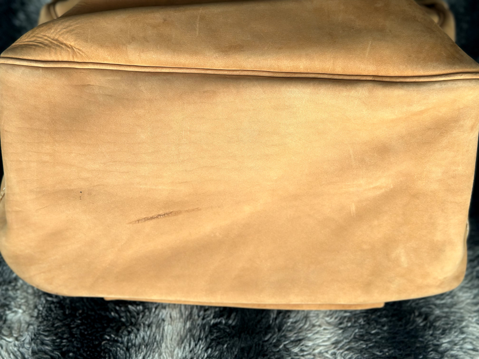 “THE J PETERMAN COMPANY” Saddle Tanned Leather Messenger Satchel Bag