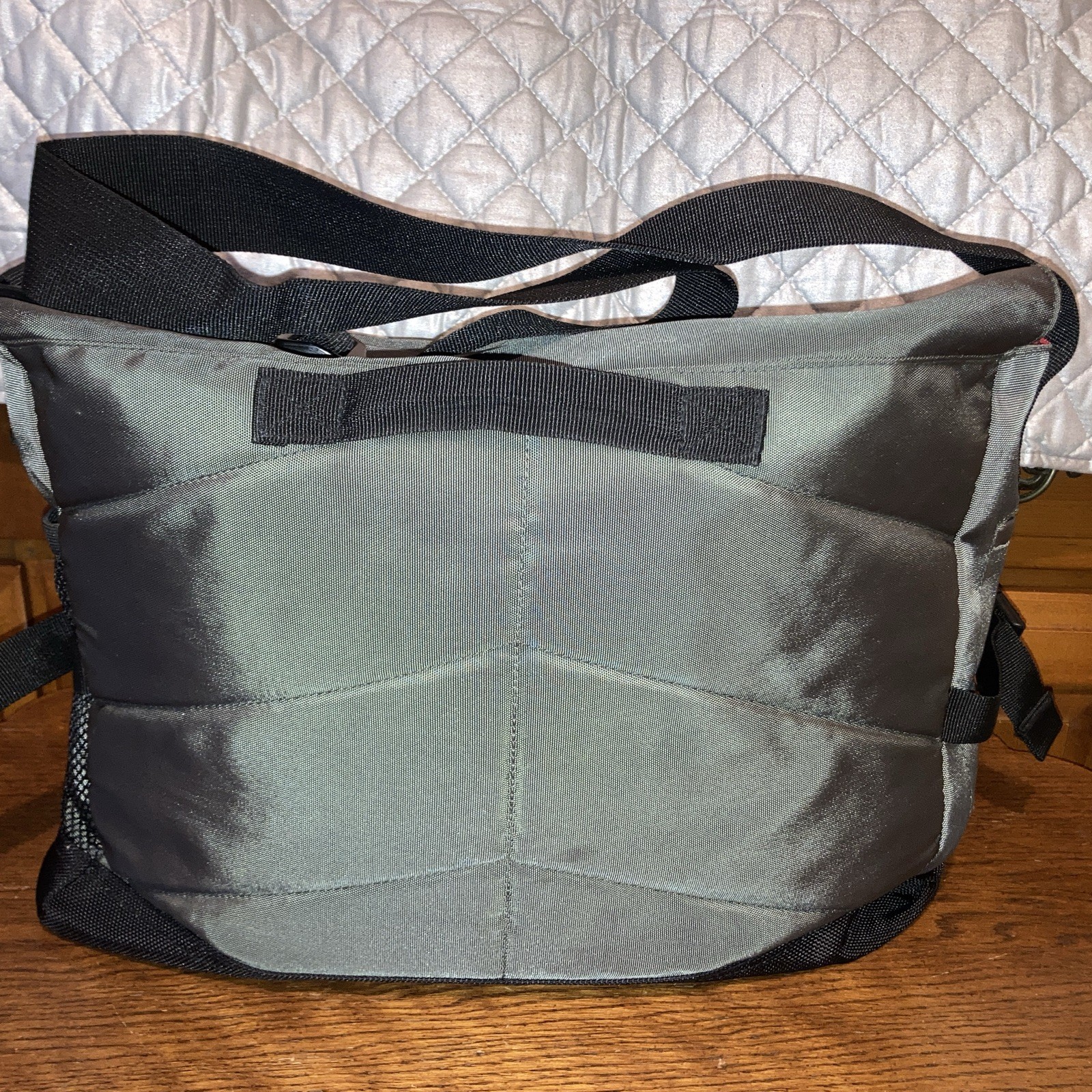 HUGO Boss Messenger Shoulder Bag Tote Satchel Green Red Black