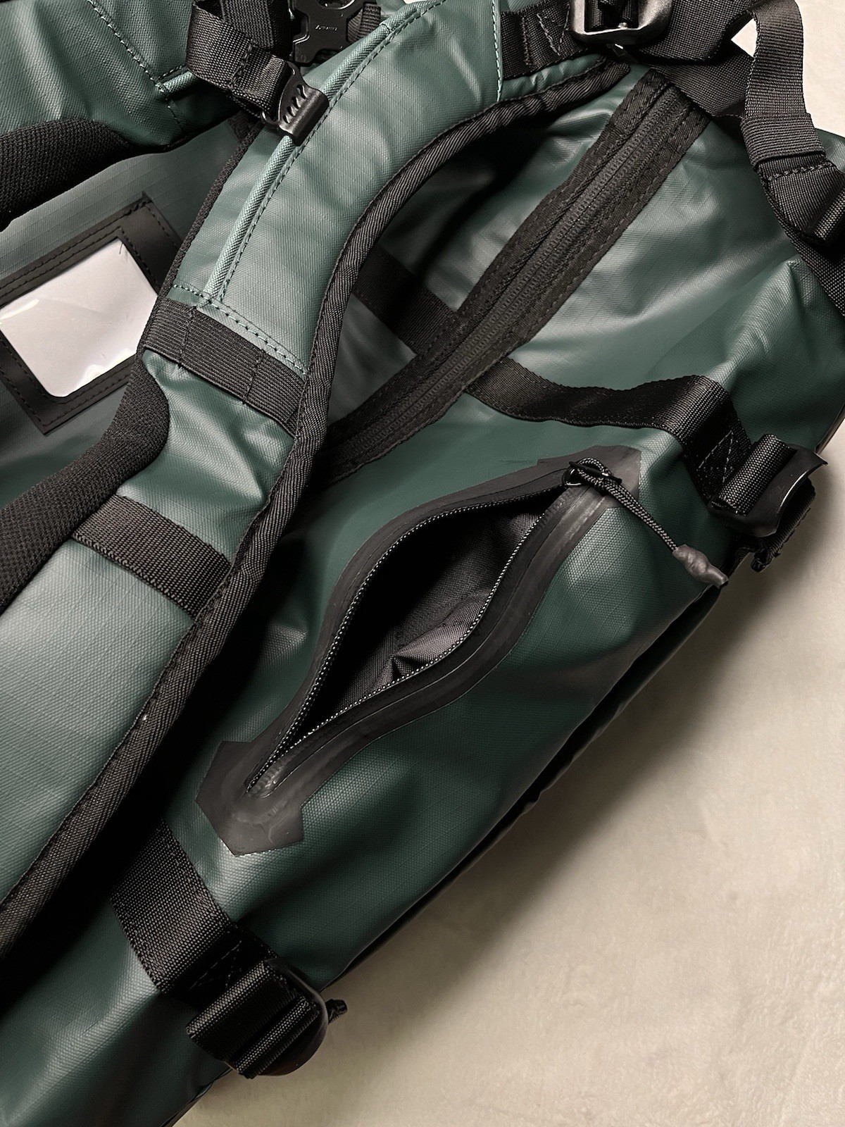 NEW $140 Oakley Road Trip RC Duffle Travel Bag 50L Green Backpack FOS901037 Gym