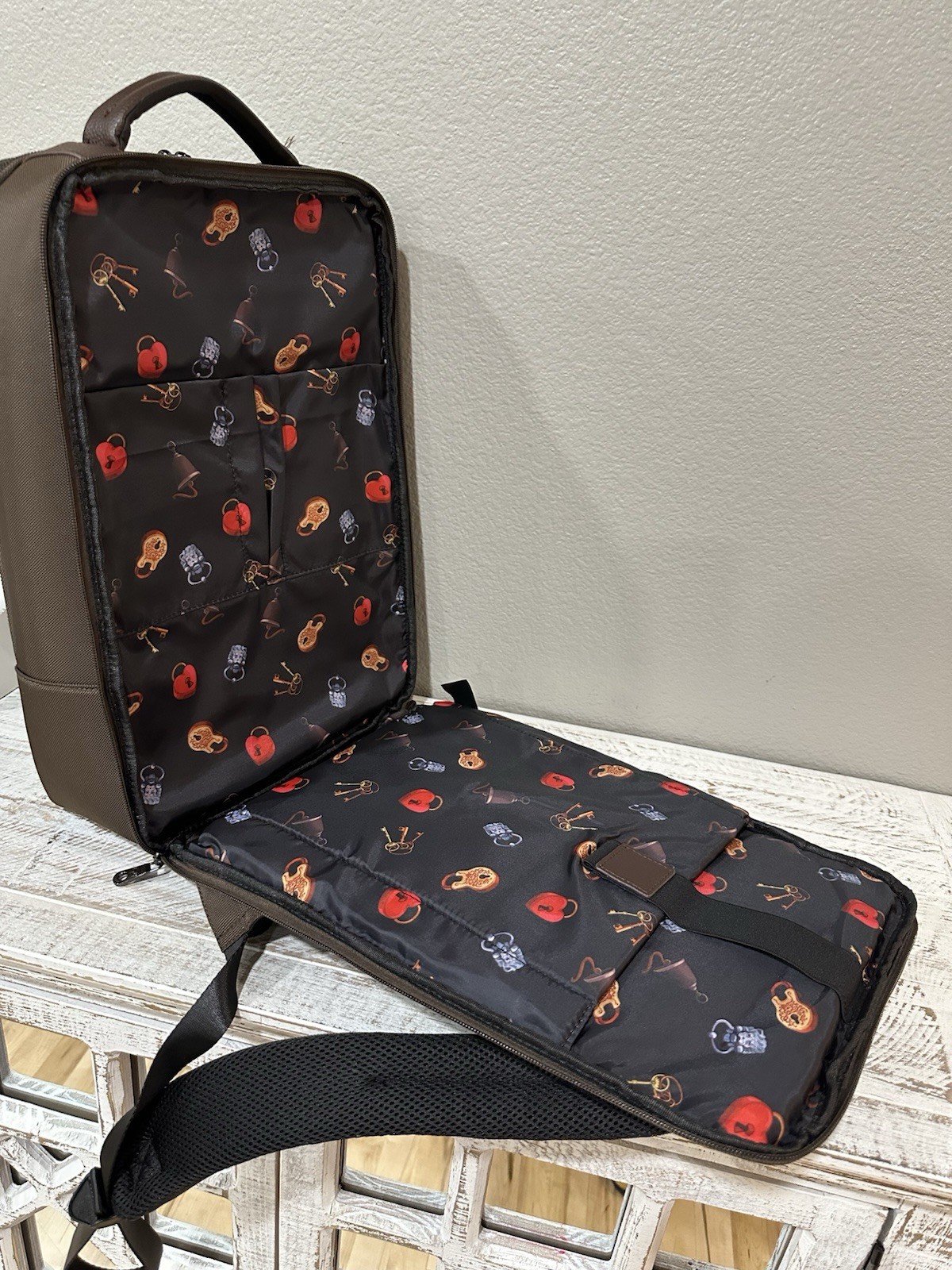 $228 Robert Graham Brown Leather Panel Solid Travel Bag Laptop Backpack Carry On