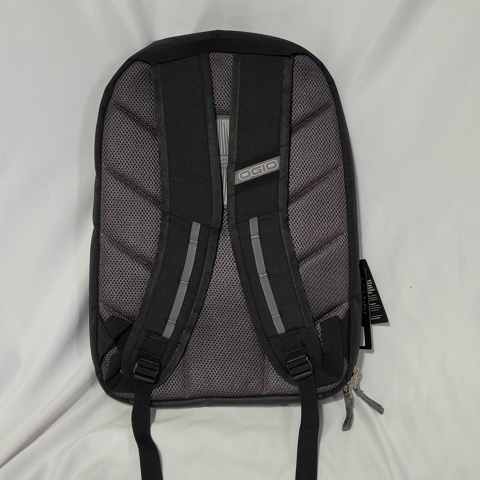 Ogio Pursuit Backpack Black Silver 17in NEW