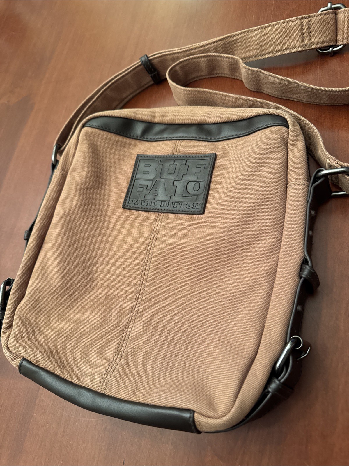 David Bitton Buffalo Messenger Crossbody Bag Brown/Tan Crossbody Unisex EUC