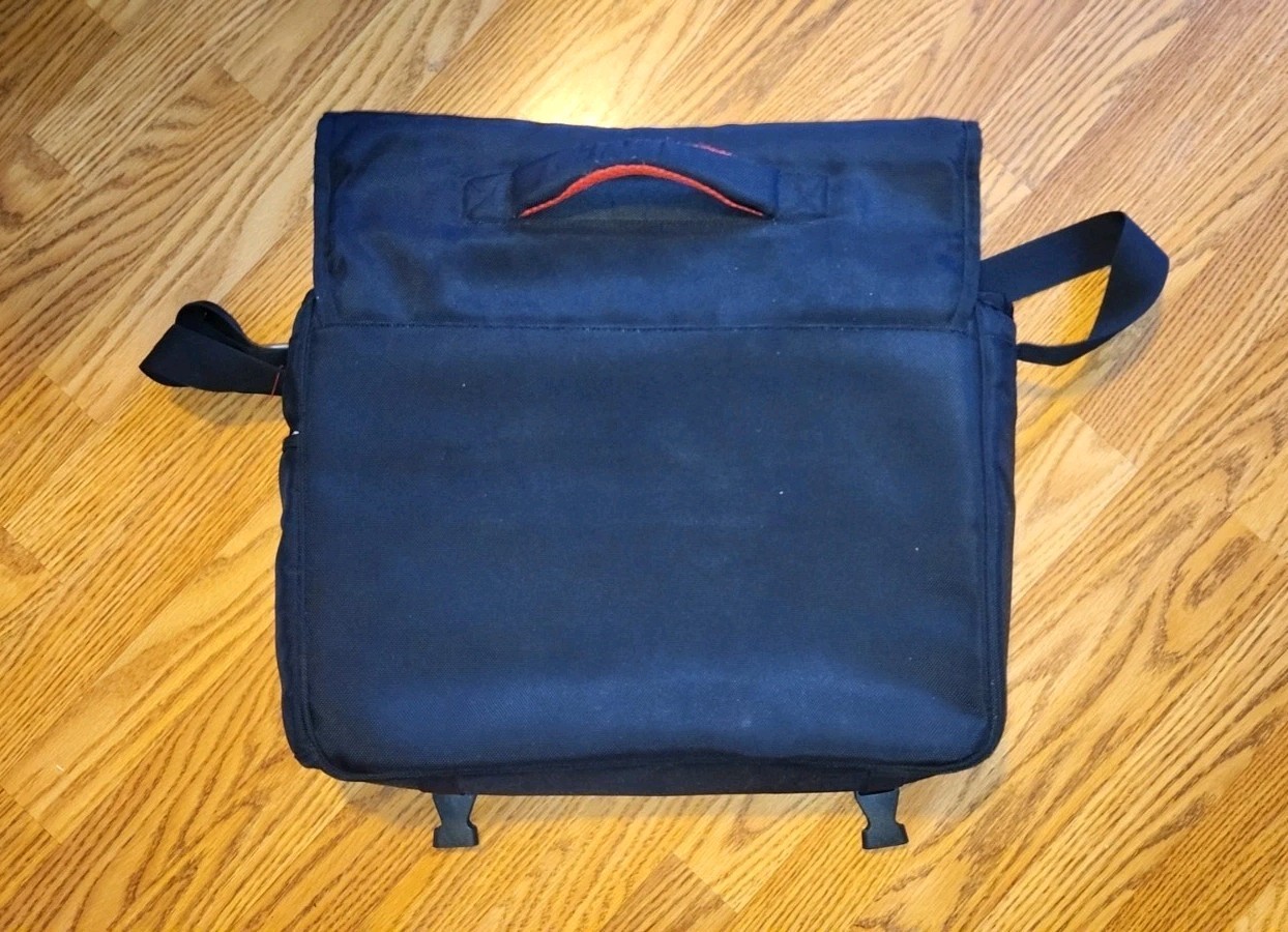 Titleist Golf Briefcase Computer Laptop Messenger Bag (See Description)