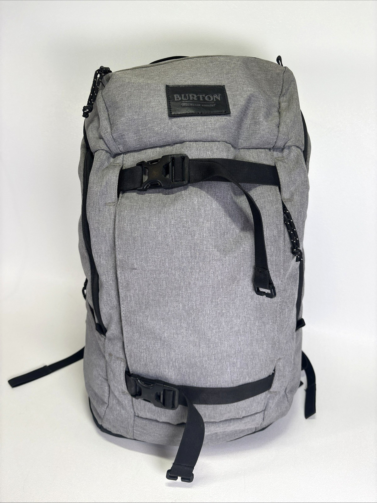 Burton Kilo 2.0 27L Backpack Gray Heather Board Carry Laptop Travel Bag 21343
