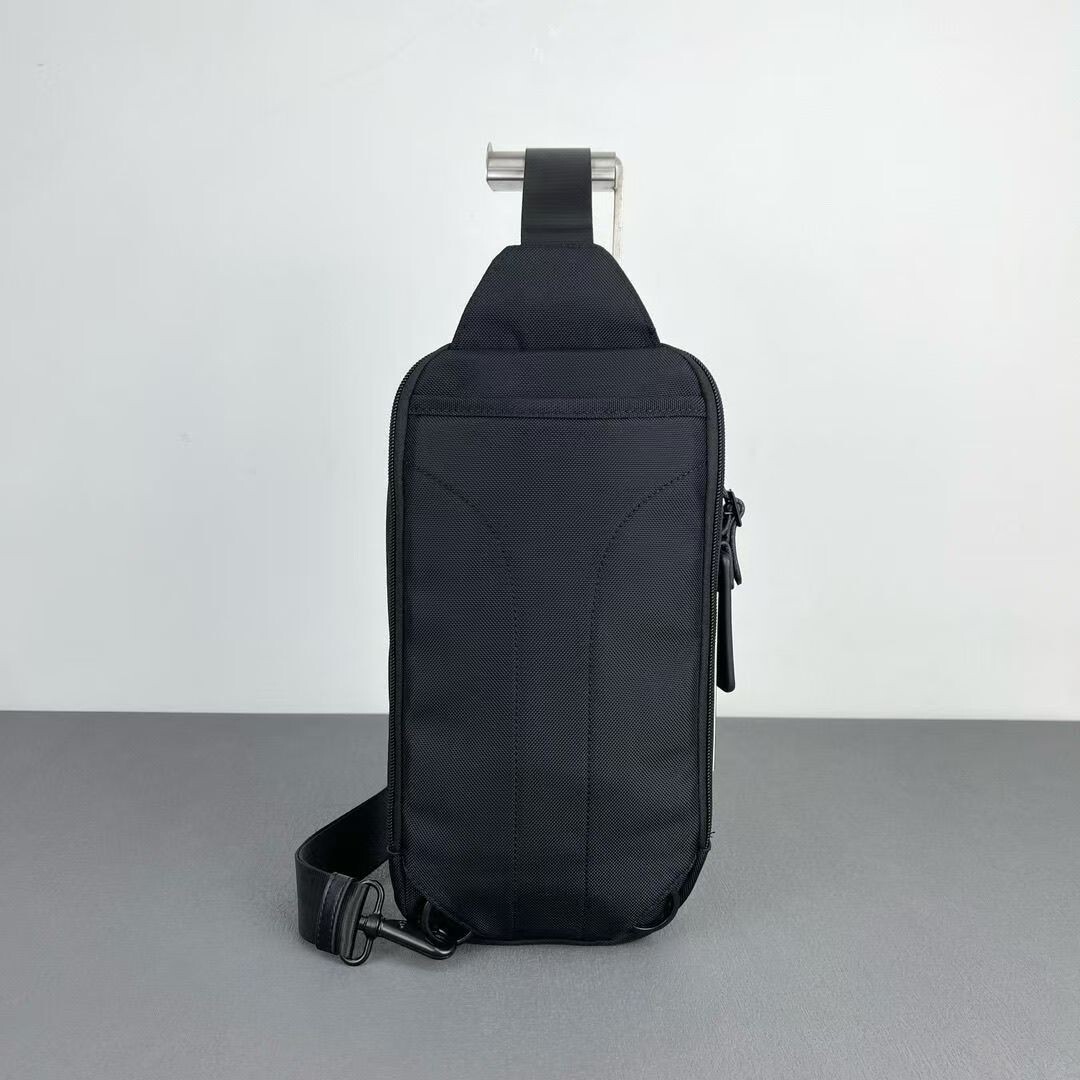 NEW TUMI Alpha Compact Sling One Shoulder Bag Popular Black outlet 26303214
