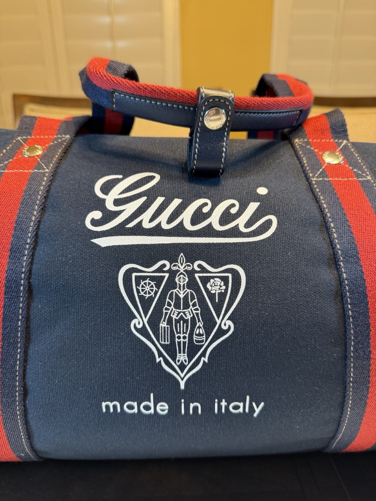 New Authentic Gucci Crest Logo Navy Canvas Duffle Bag Large