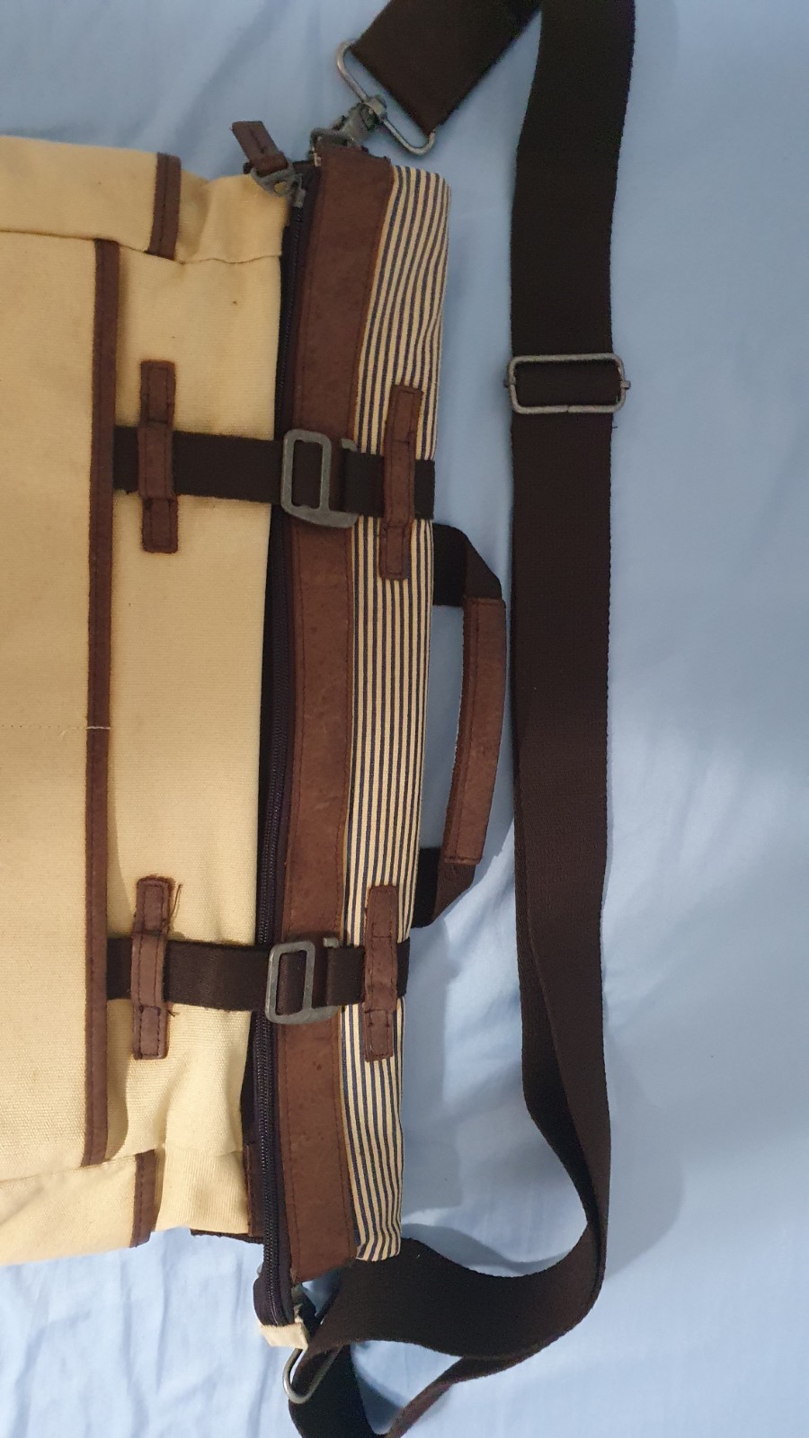 Camel Active Men’s Messenger Bag Beige/Brown Zip Buckle Adjustable Strap Striped