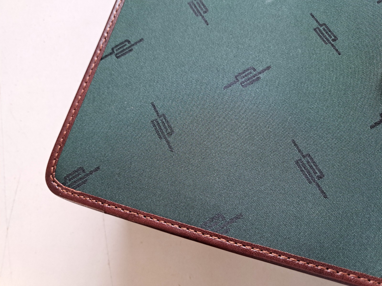 ALESSANDRO VENANZI Attache Briefcase, 15.5″ x 12.5″ Italy Genuine Leather