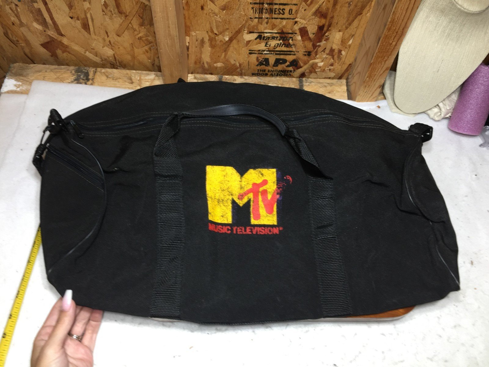 VTG MTV Duffel Back Black Double Handle Zip Top Graphic Print