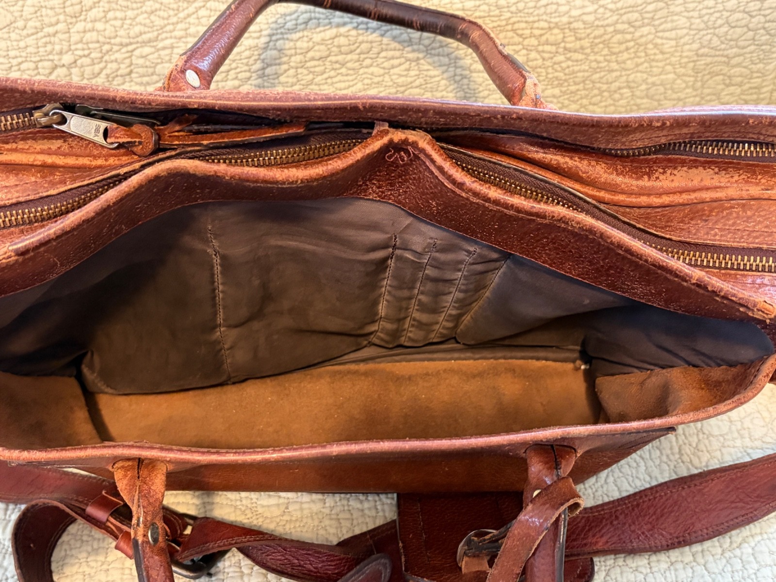 Orvis Bullhide Leather Briefcase Bag Messenger Bag Shoulder Strap Brown Distress