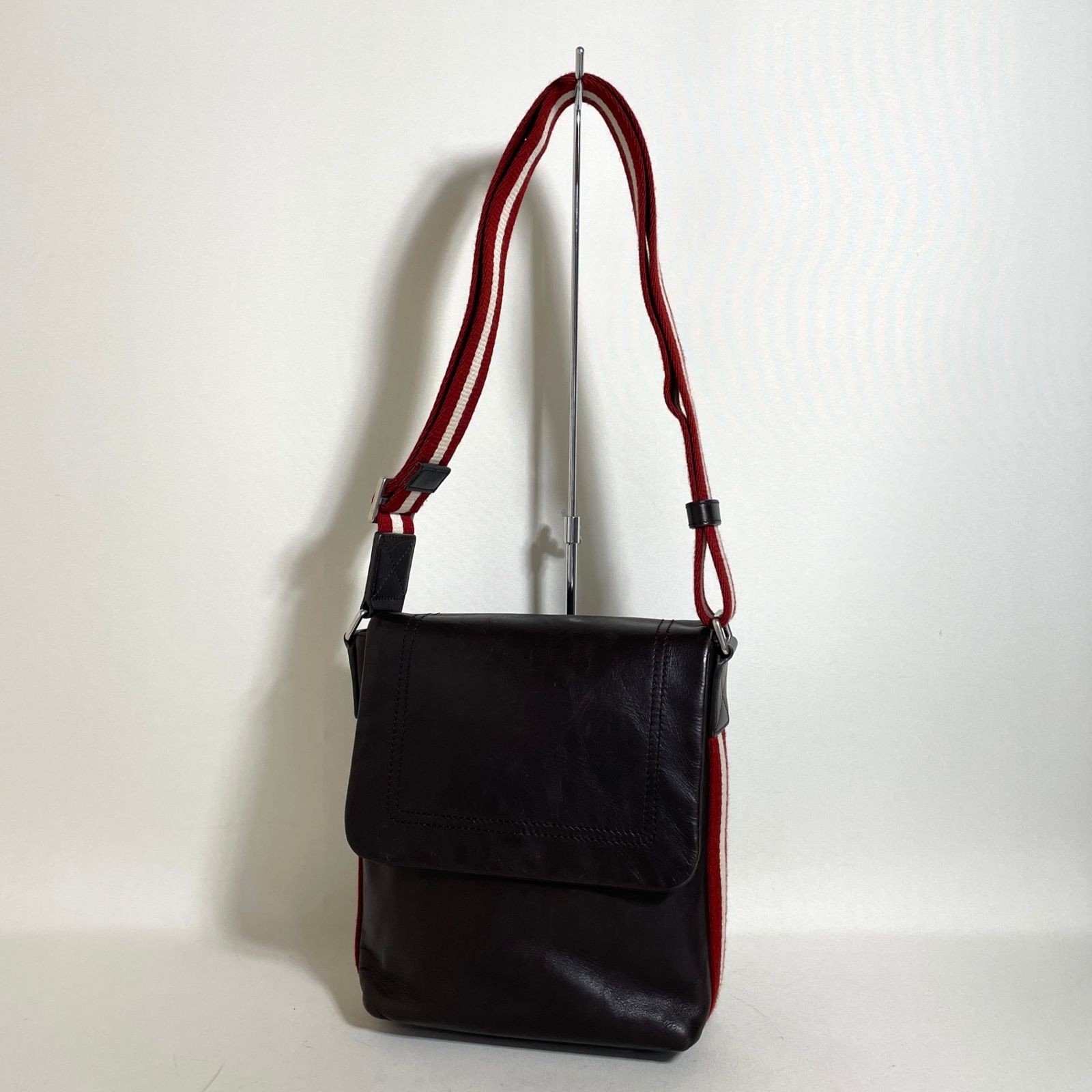 Authentic Bally Leather Shoulder Bag Dark Brown 26cm x 22cm x 8cm Approximate Si
