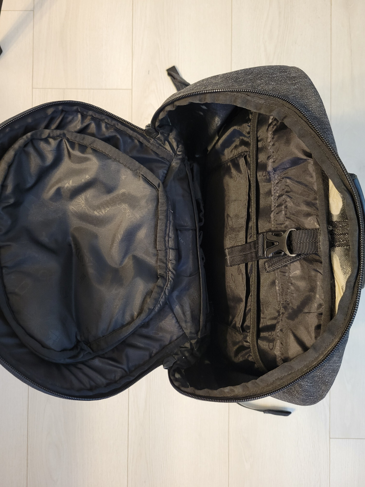 Oakley Backpack Voyage 25 Black Mens Travel Nylon Bag Everyday
