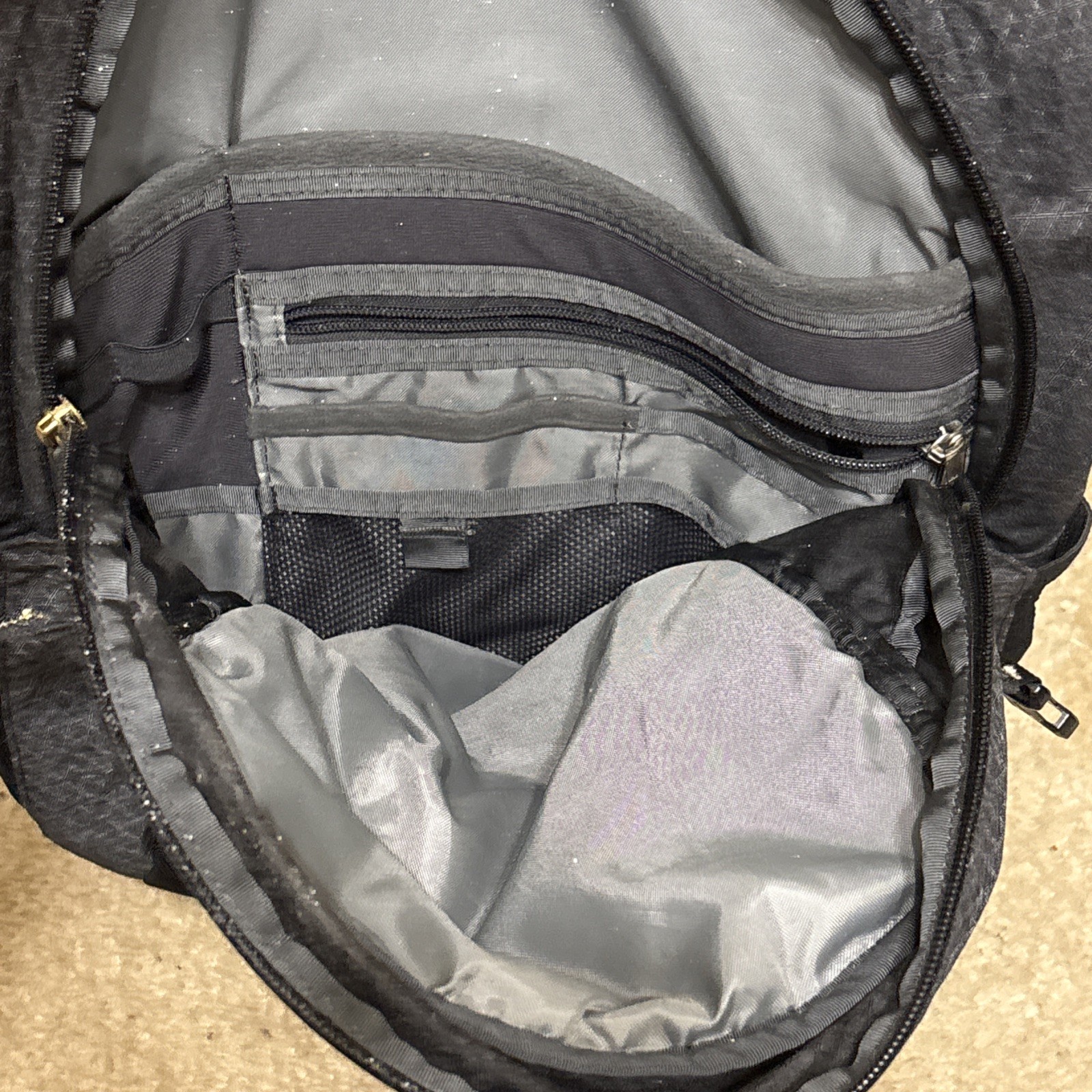 The North Face Borealis Backpack Black/Gold FlexVent School Travel Hiking Bag