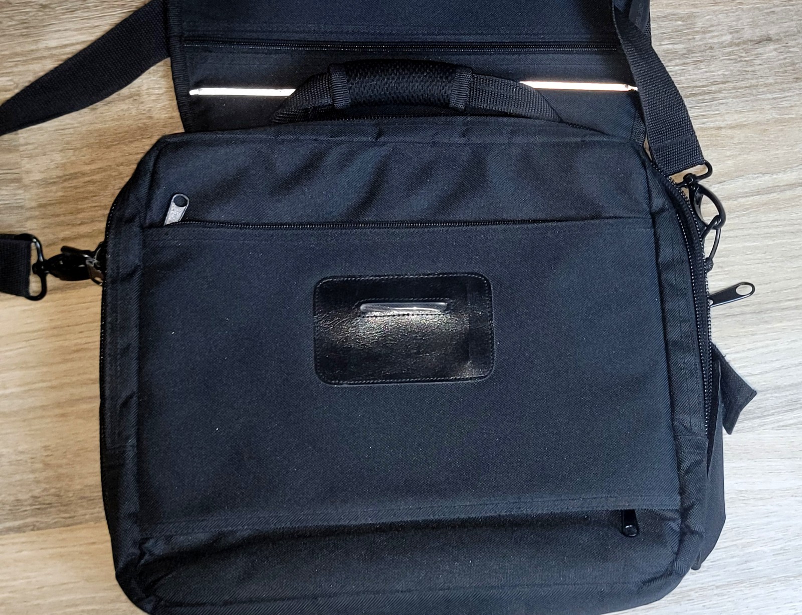 Overland Black Nylon Messenger Bag Laptop Case Crossbody Briefcase Travel Bag