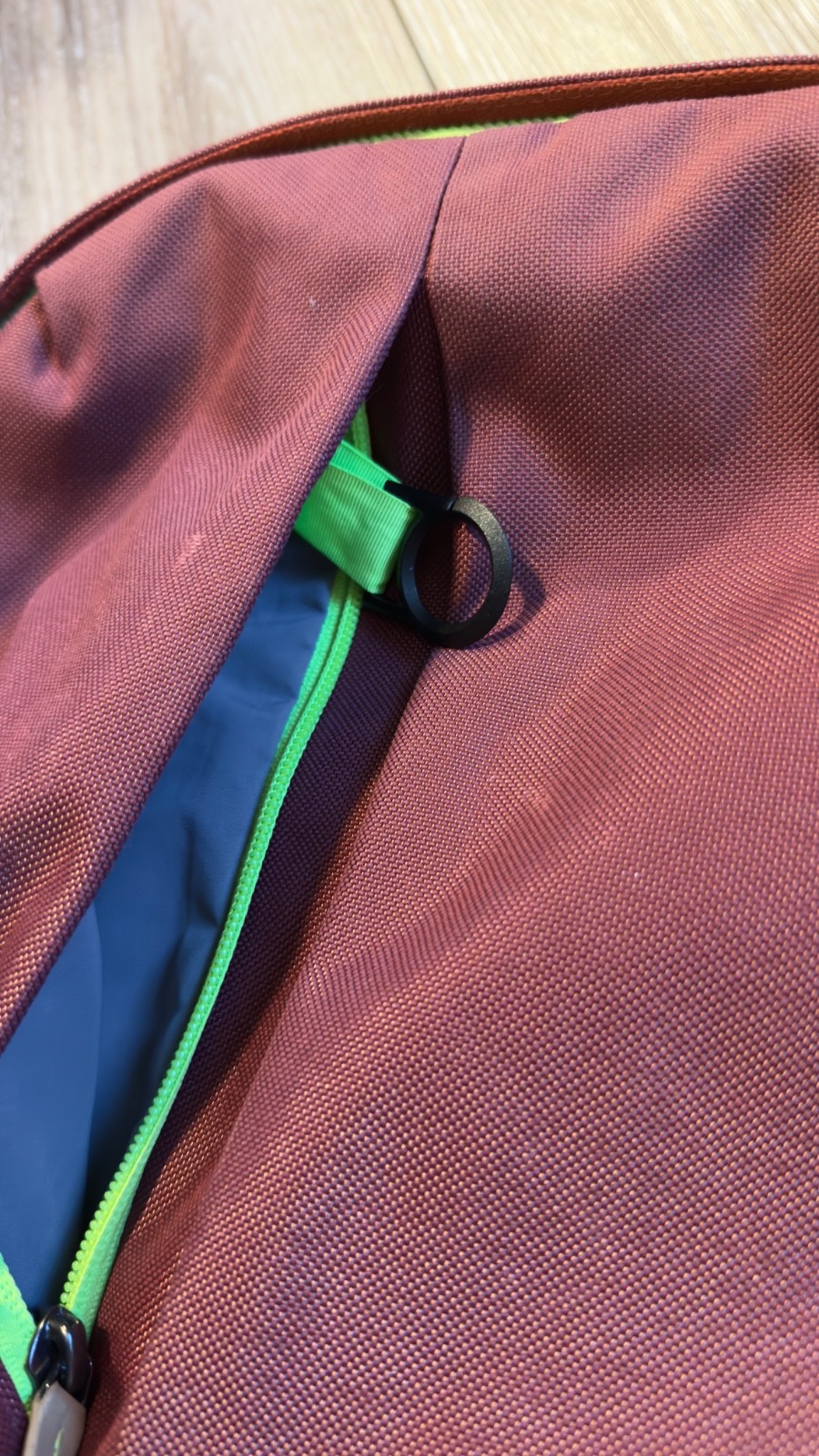 Bellroy Classic Backpack Plus (22 Liter, 15″ Laptop) – Neon Cabernet