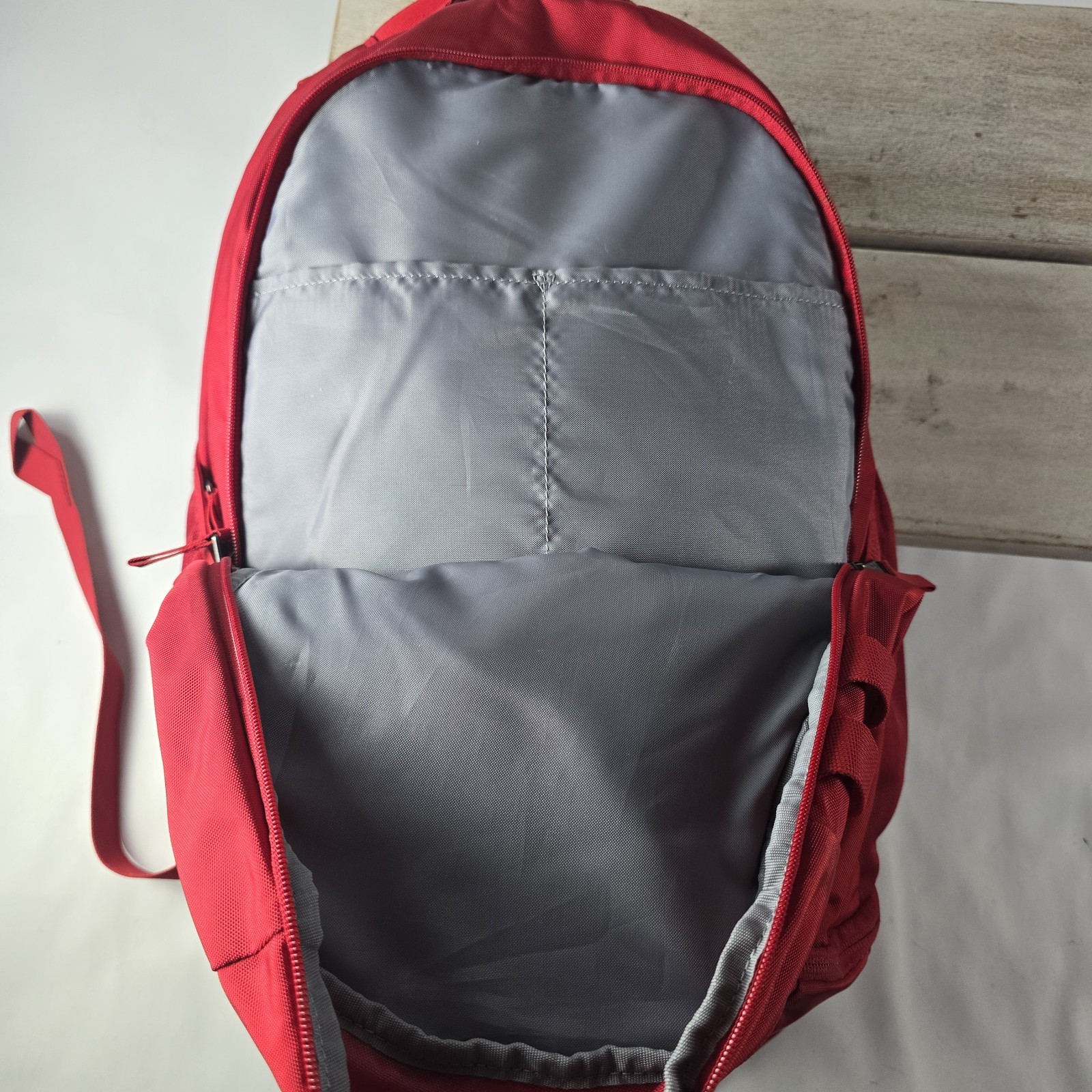 Under Armour Storm Hustle 4.0 Backpack BTS Travel Unisex Mens Red 26 L GUC