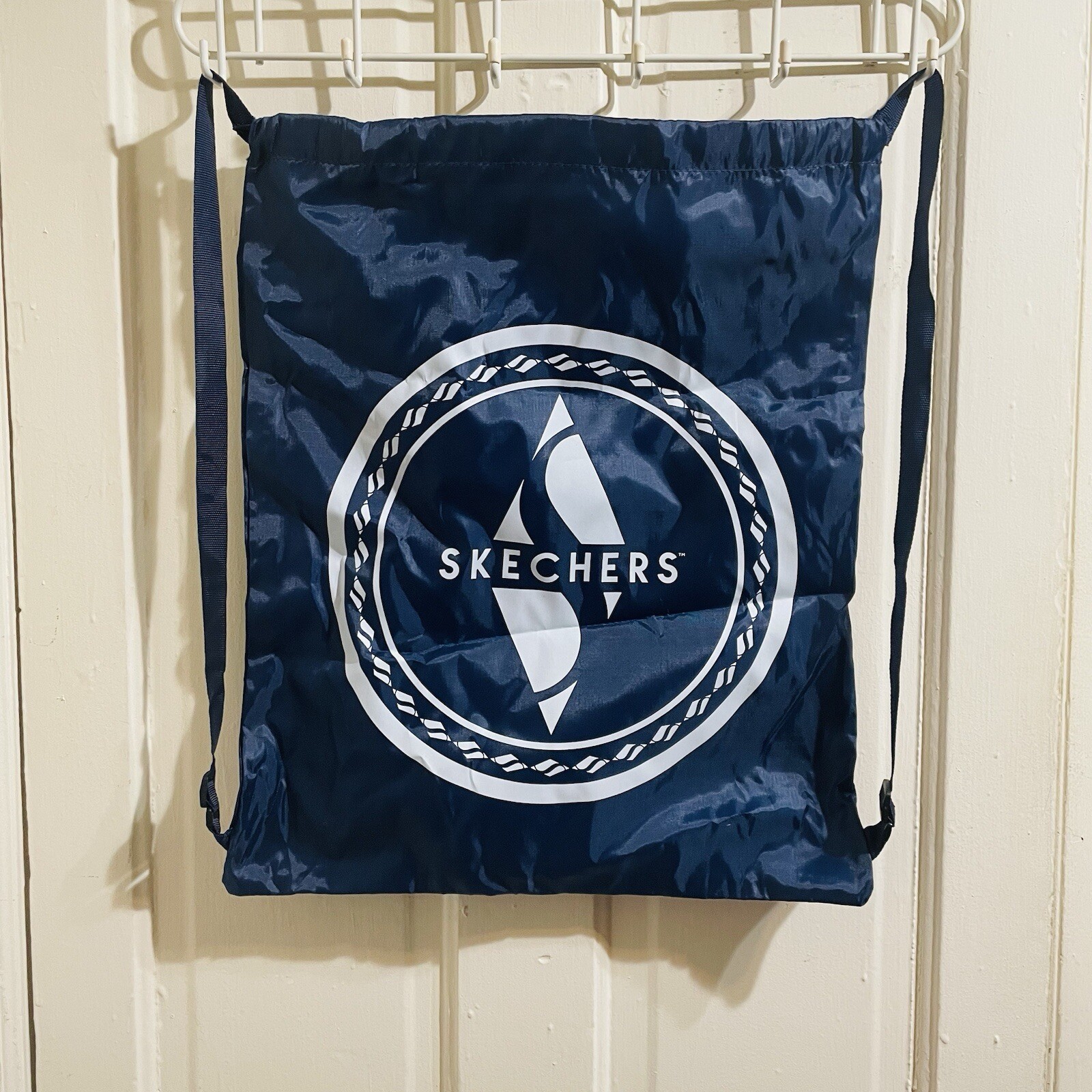 SKECHERS Blue and White Cinch Top Back Pack Gym Tote Bag Sack Lightweight 20×16”