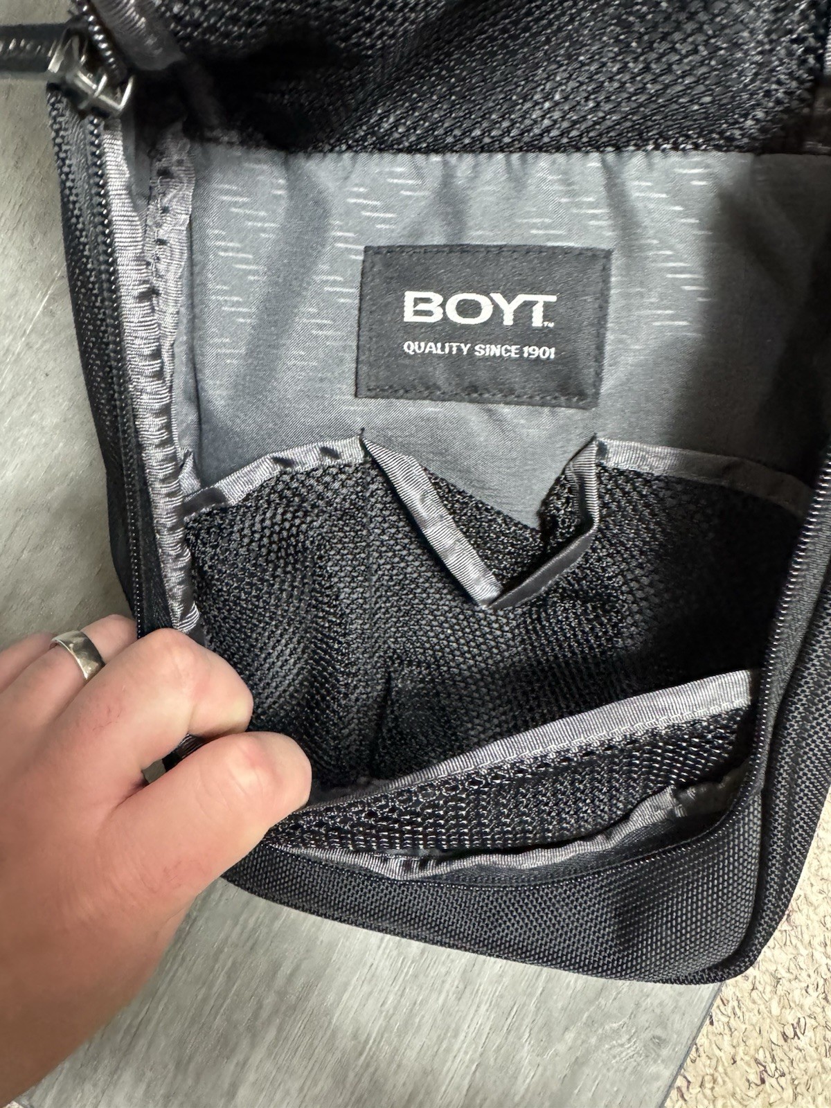 Boyt Small Black Carrying Case With Zipper Nice Condition FREE SHIPPING