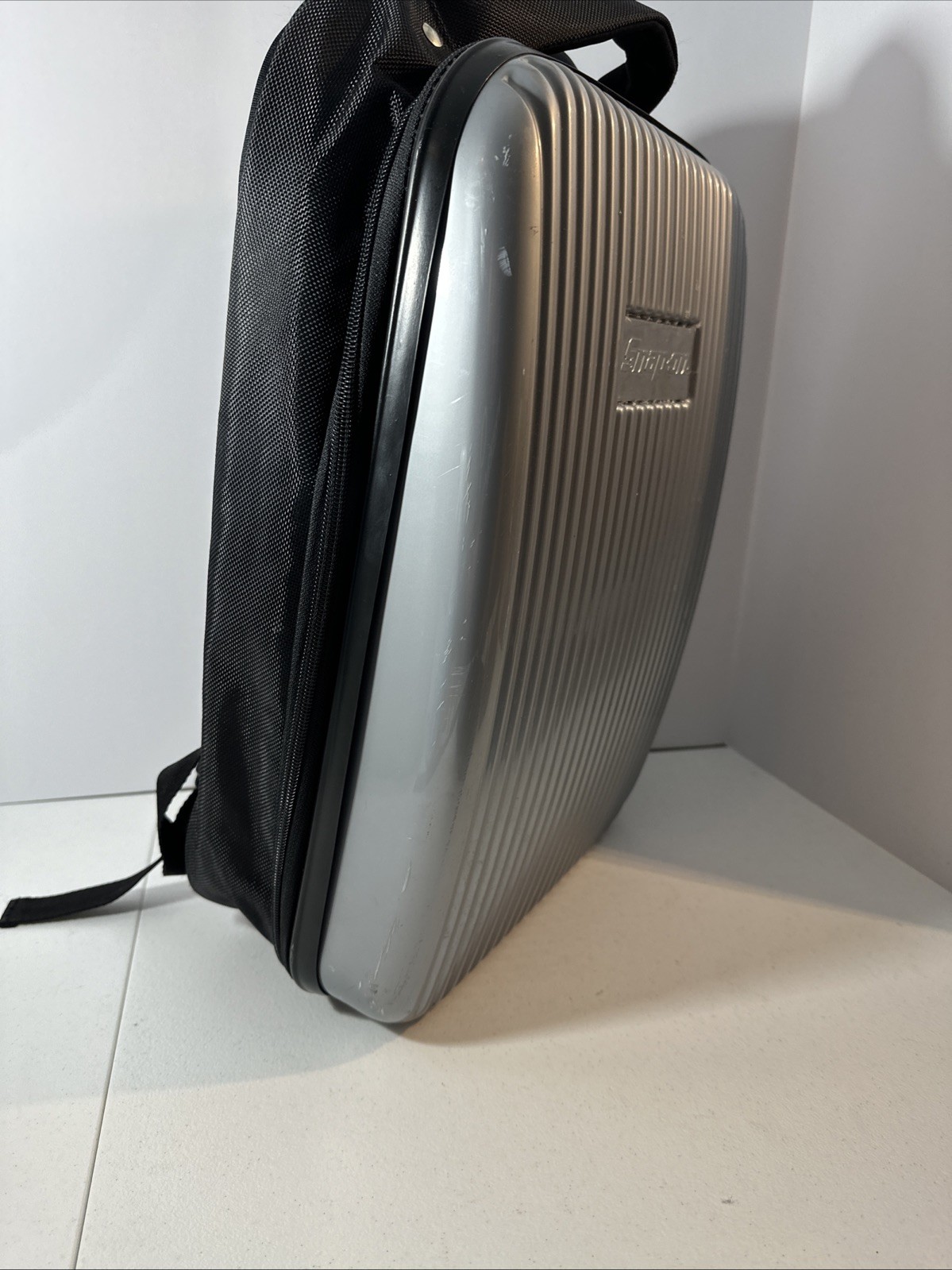 Snap-on Rucksack Hardsided Back Pack SSX17R4