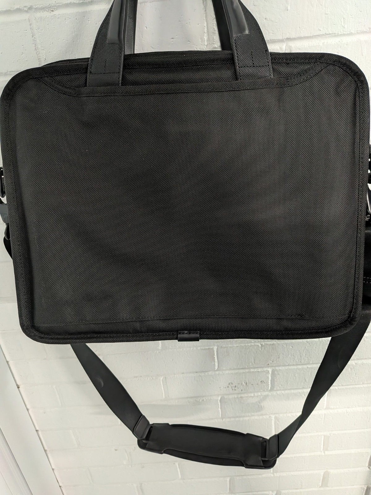 TUMI Alpha 2 T-Pass 26145 16in Expandable Laptop Briefcase – Black